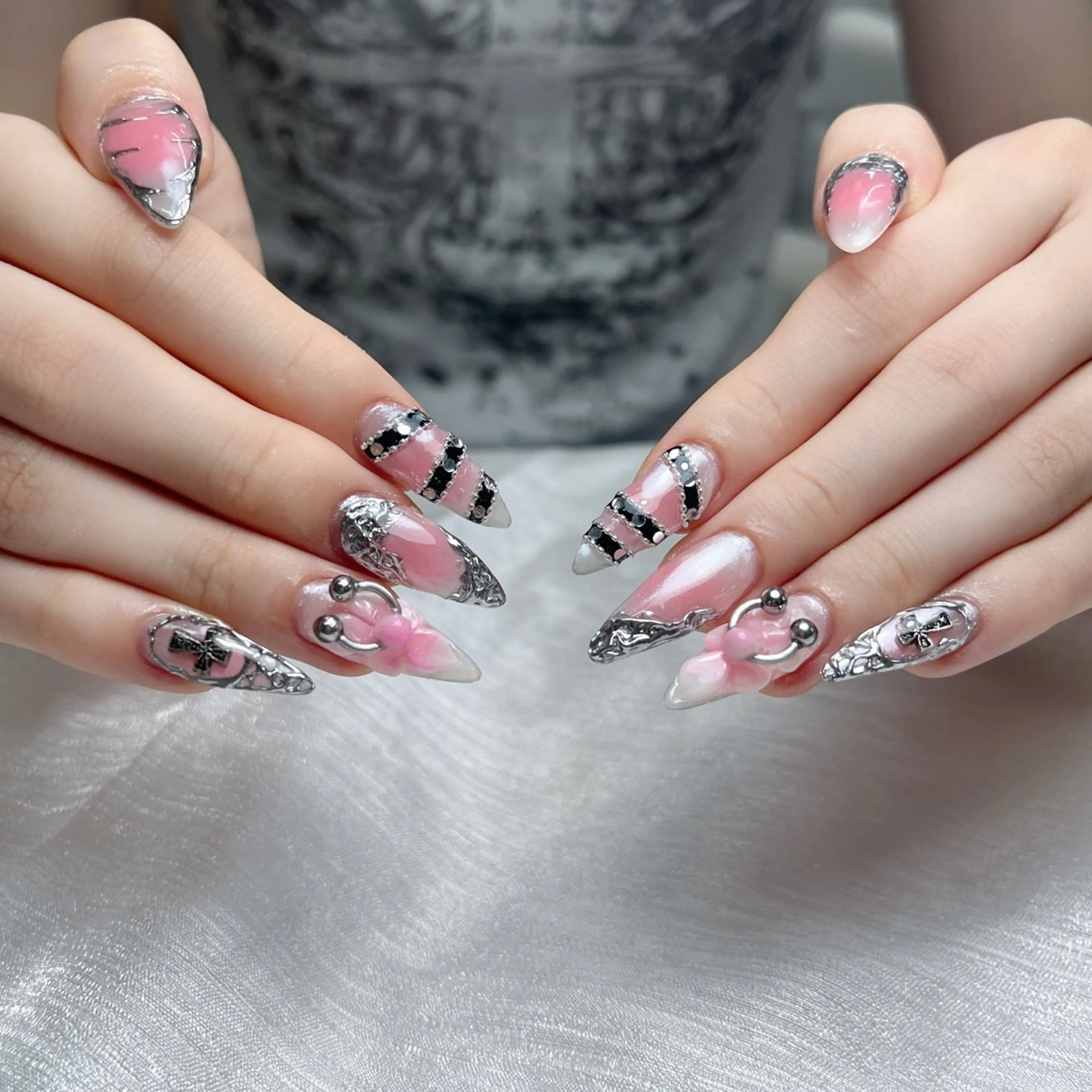 ネイル アートネイル ジェルネイル キラキラネイル 持ち込み ワンホンネイル ハンドネイル ハンドケア Panda chan Novaのネイルデザイン