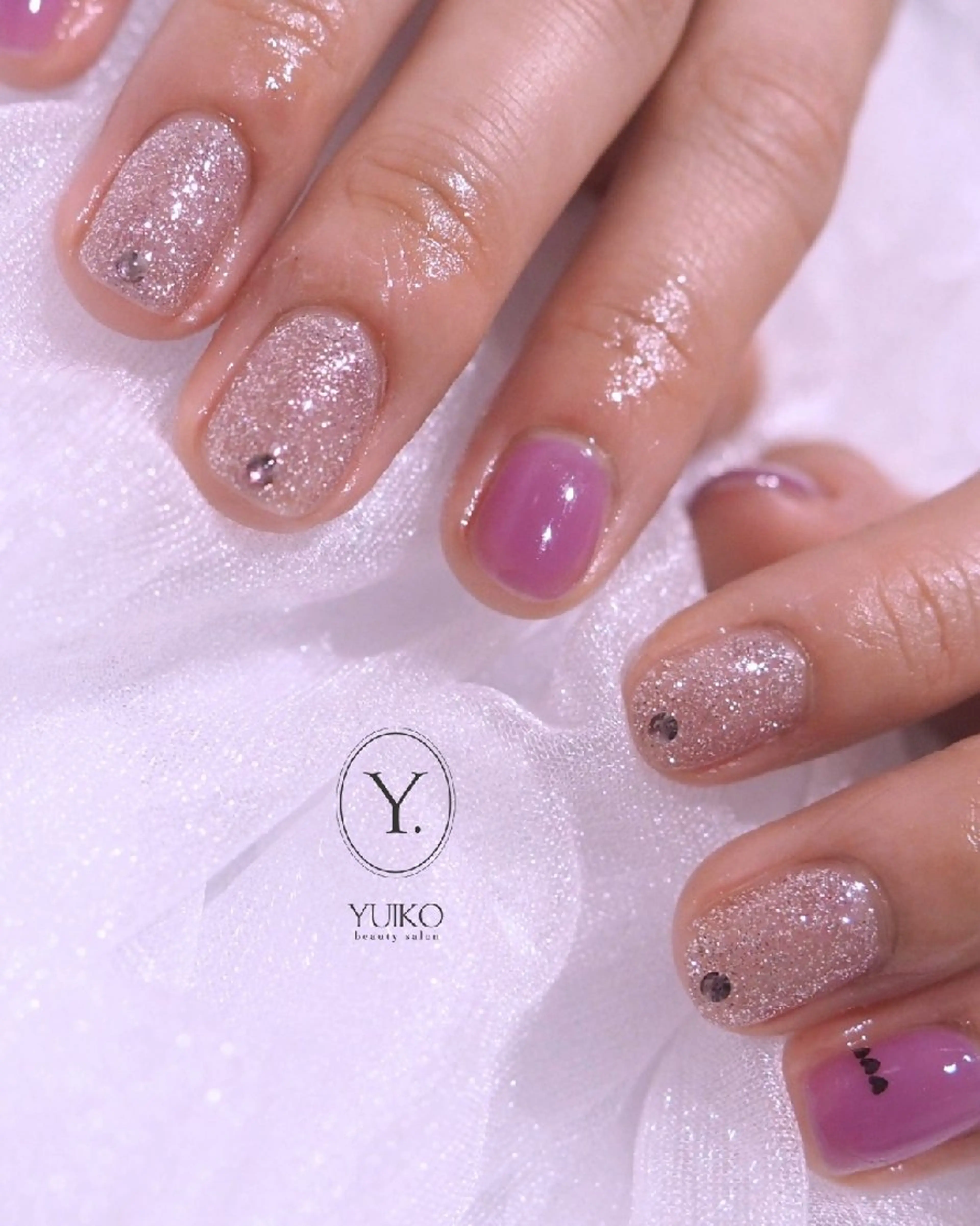 ネイル ストーンネイル ハンドネイル YUIKO _nail のネイルデザイン