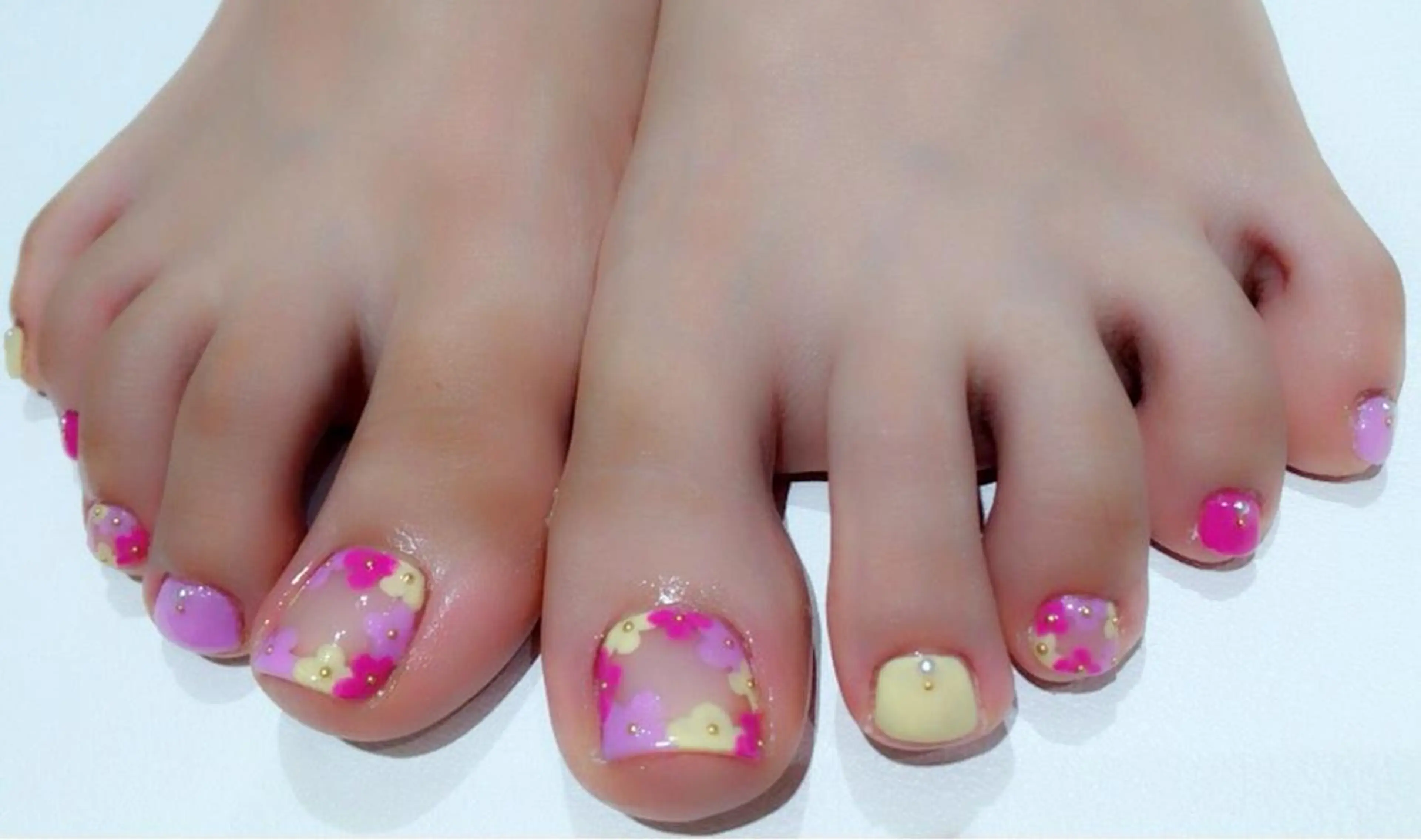 ネイル 山藤 萌永のネイルデザイン