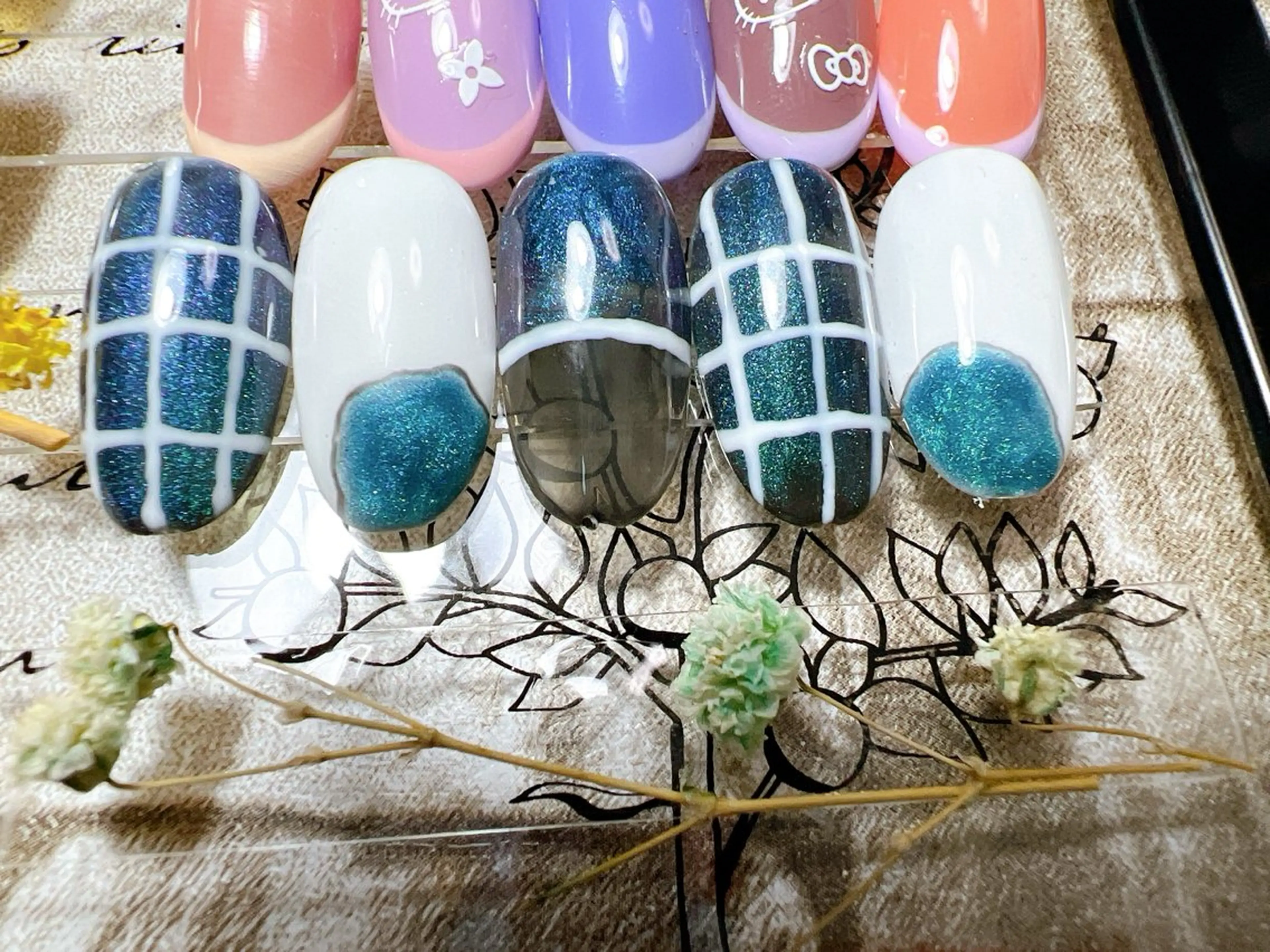 ネイル アートネイル マグネットネイル Emma Nailのネイルデザイン