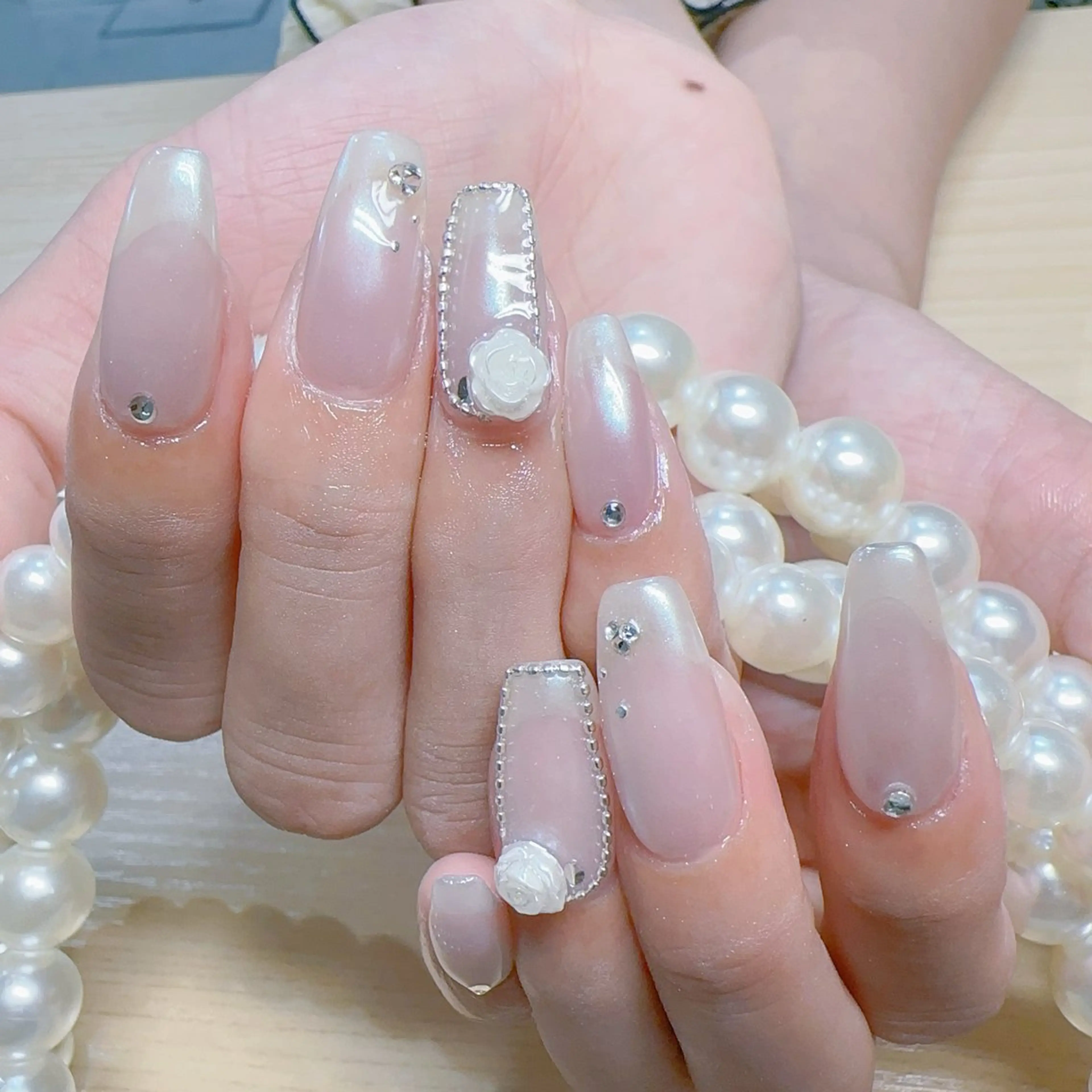 ネイル ミラーネイル ハンドネイル MO MO🐻のネイルデザイン