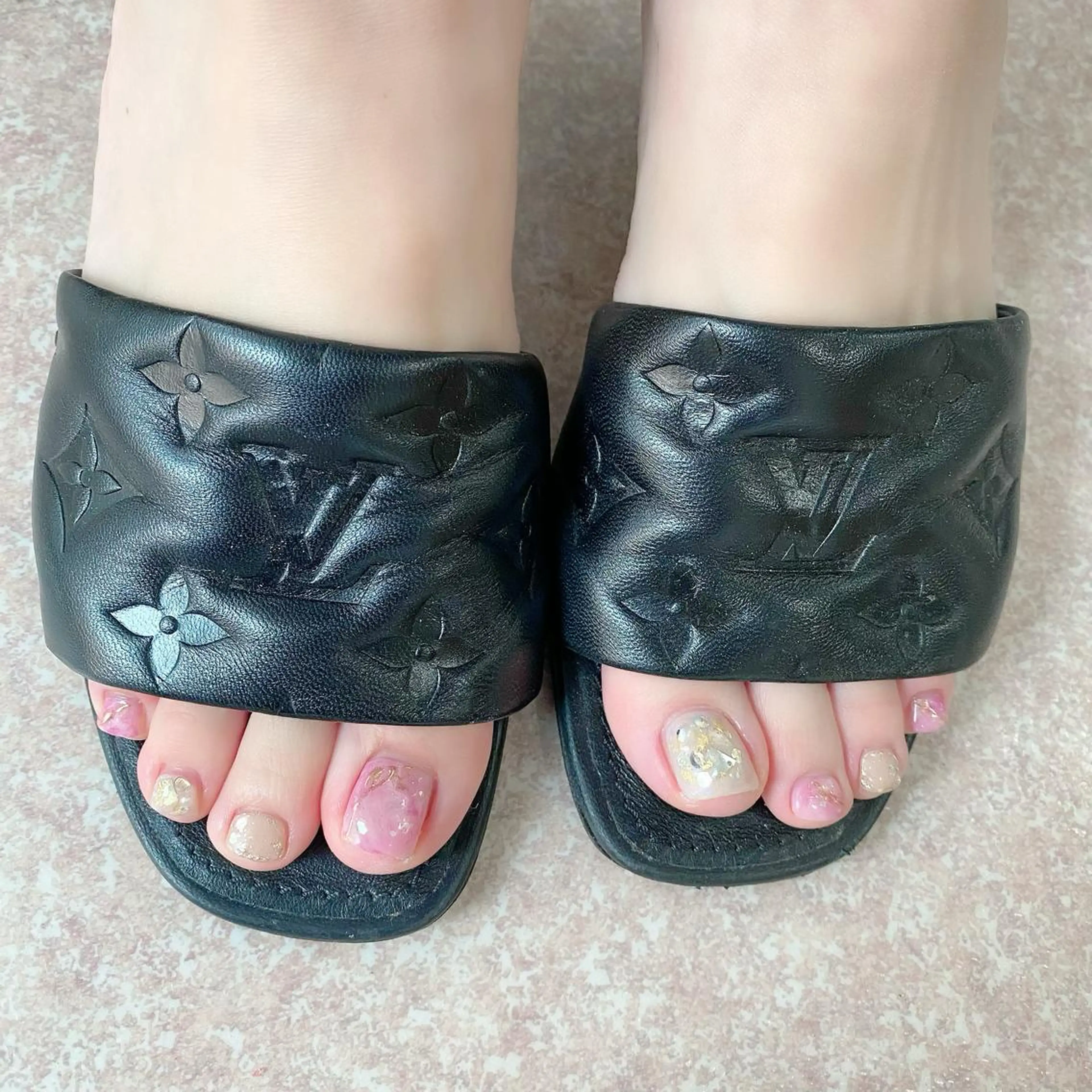 ネイル フットネイル ニュアンスネイル ピンク 夏ネイル Salon Ｋのネイルデザイン