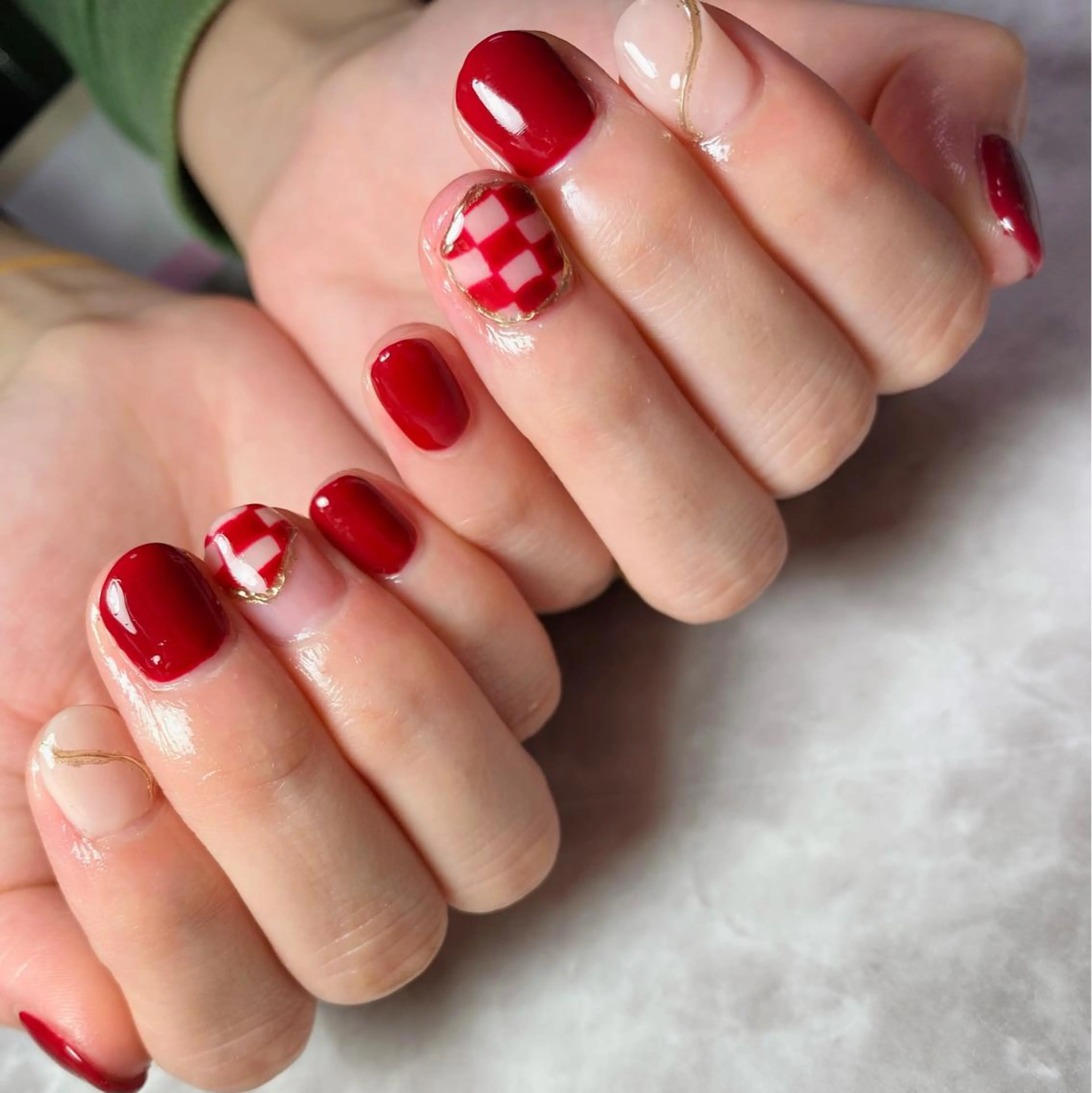 ネイル ジェルネイル 持ち込み 赤色 ハンドネイル nailsalon RMIKのネイルデザイン