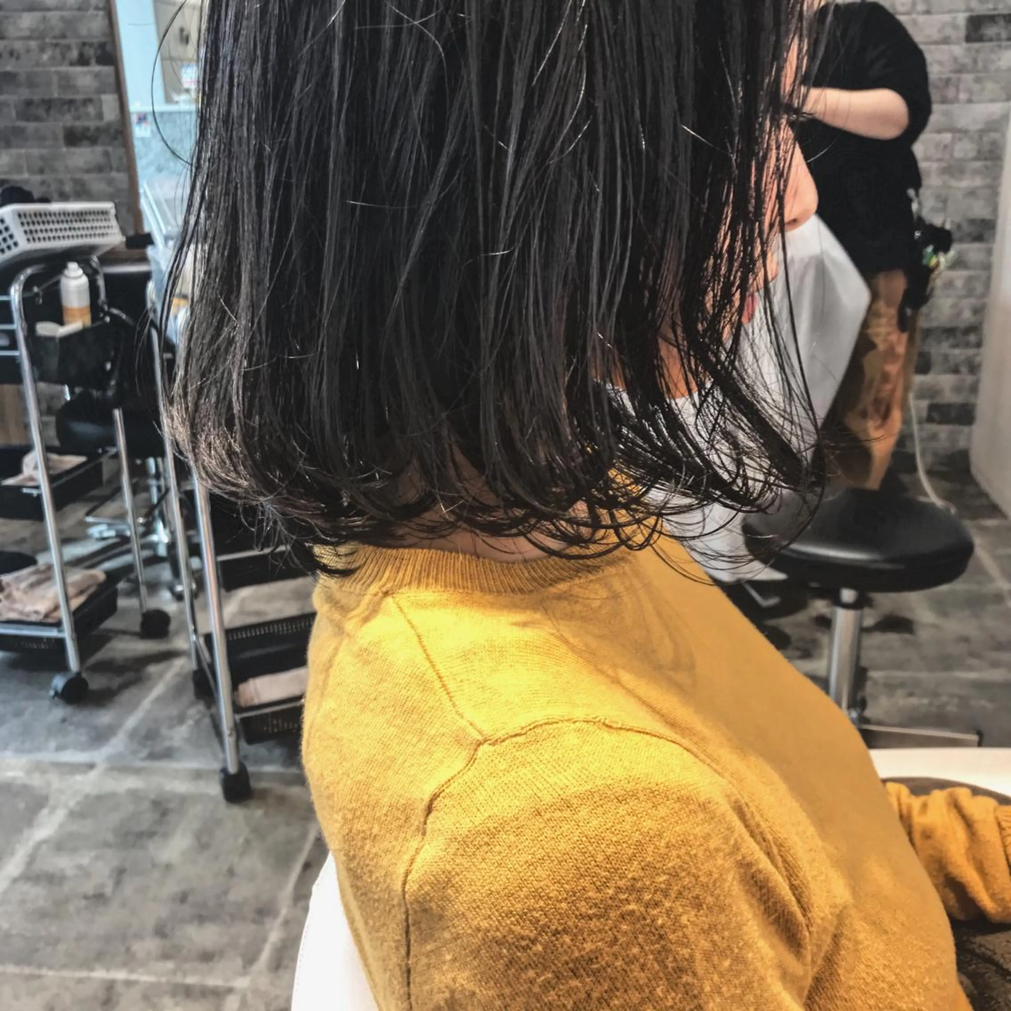 ミディアム カット ヘアカラー トリートメント 所渉/韓国レイヤー /ウルフカットのヘアスタイル