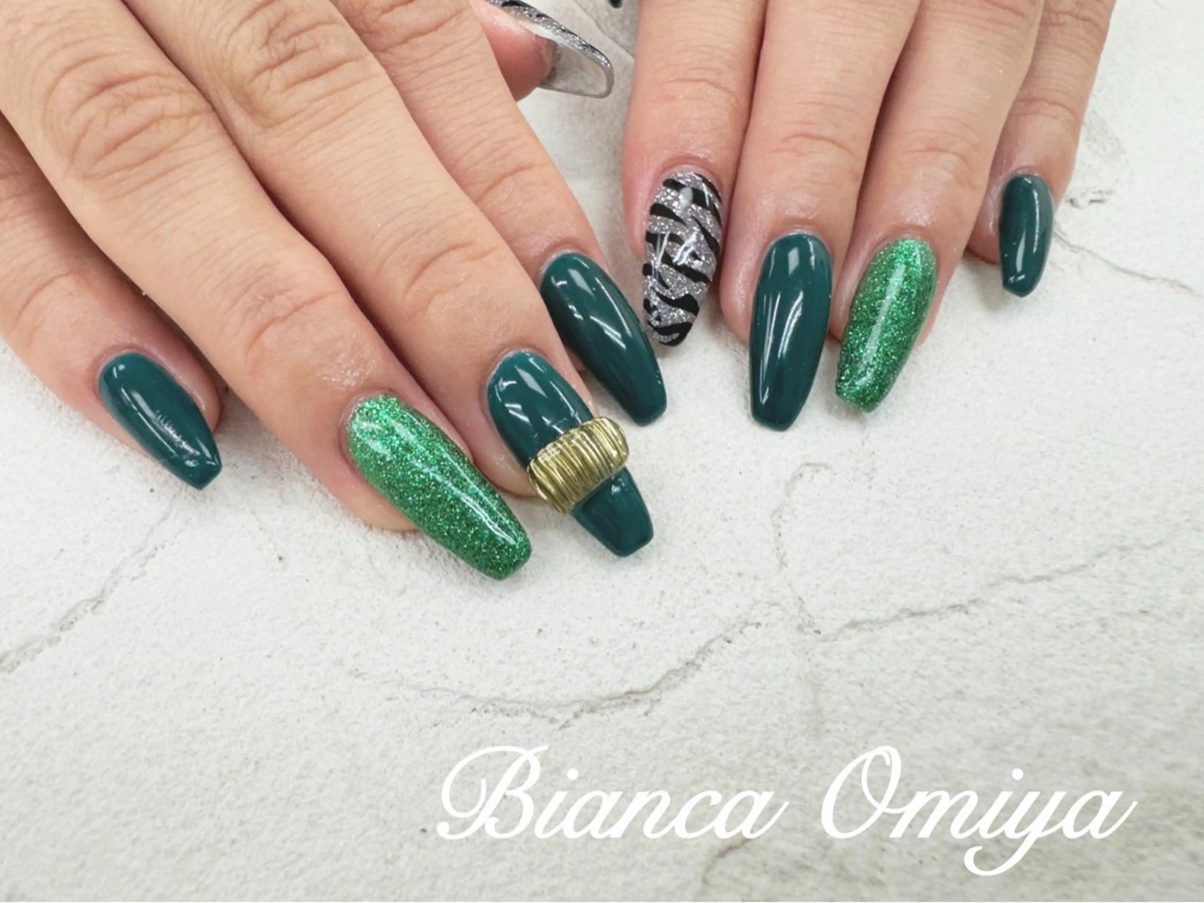 ネイル ハンドネイル 岩松 沙耶のネイルデザイン