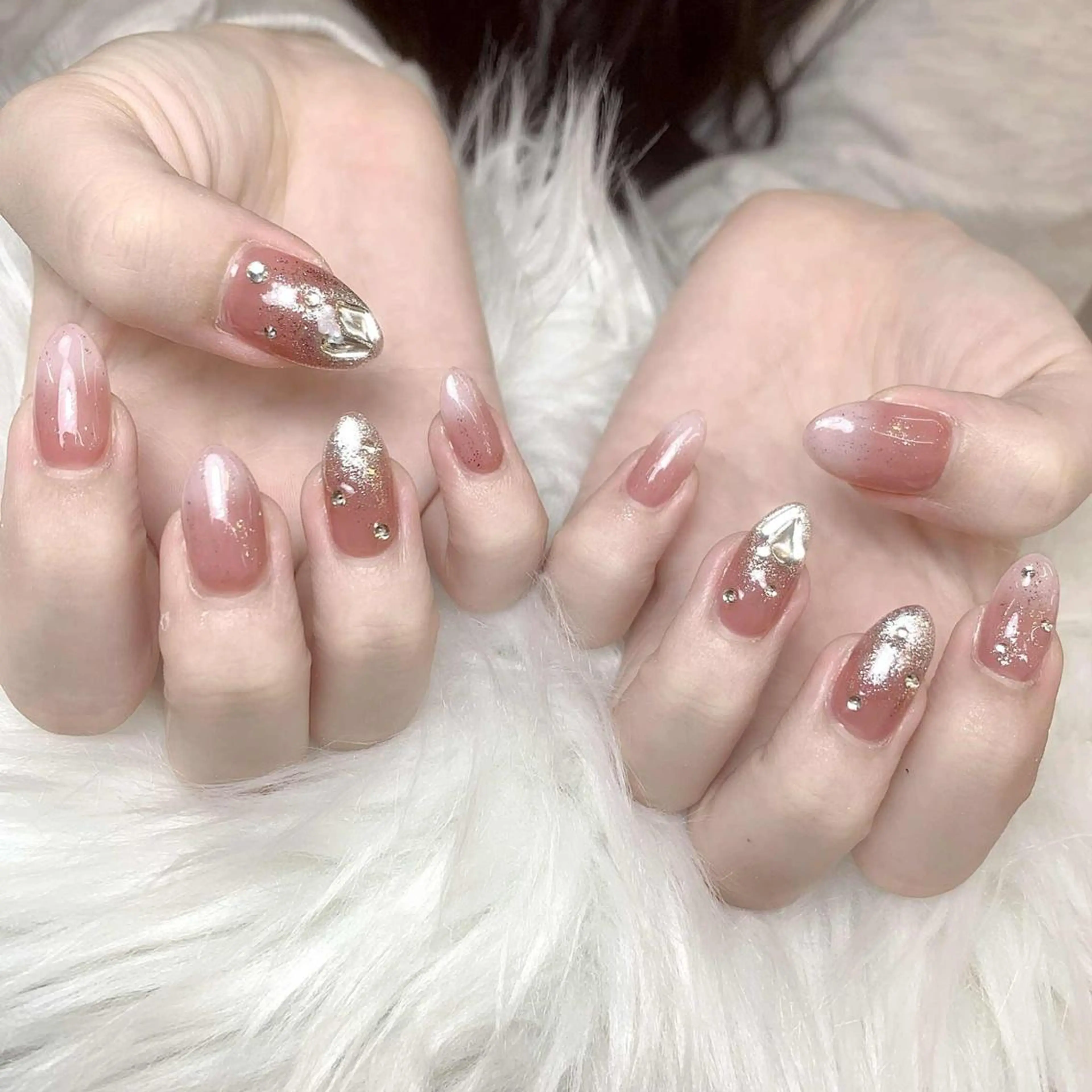 ネイル ヒユ ヒヨリのネイルデザイン