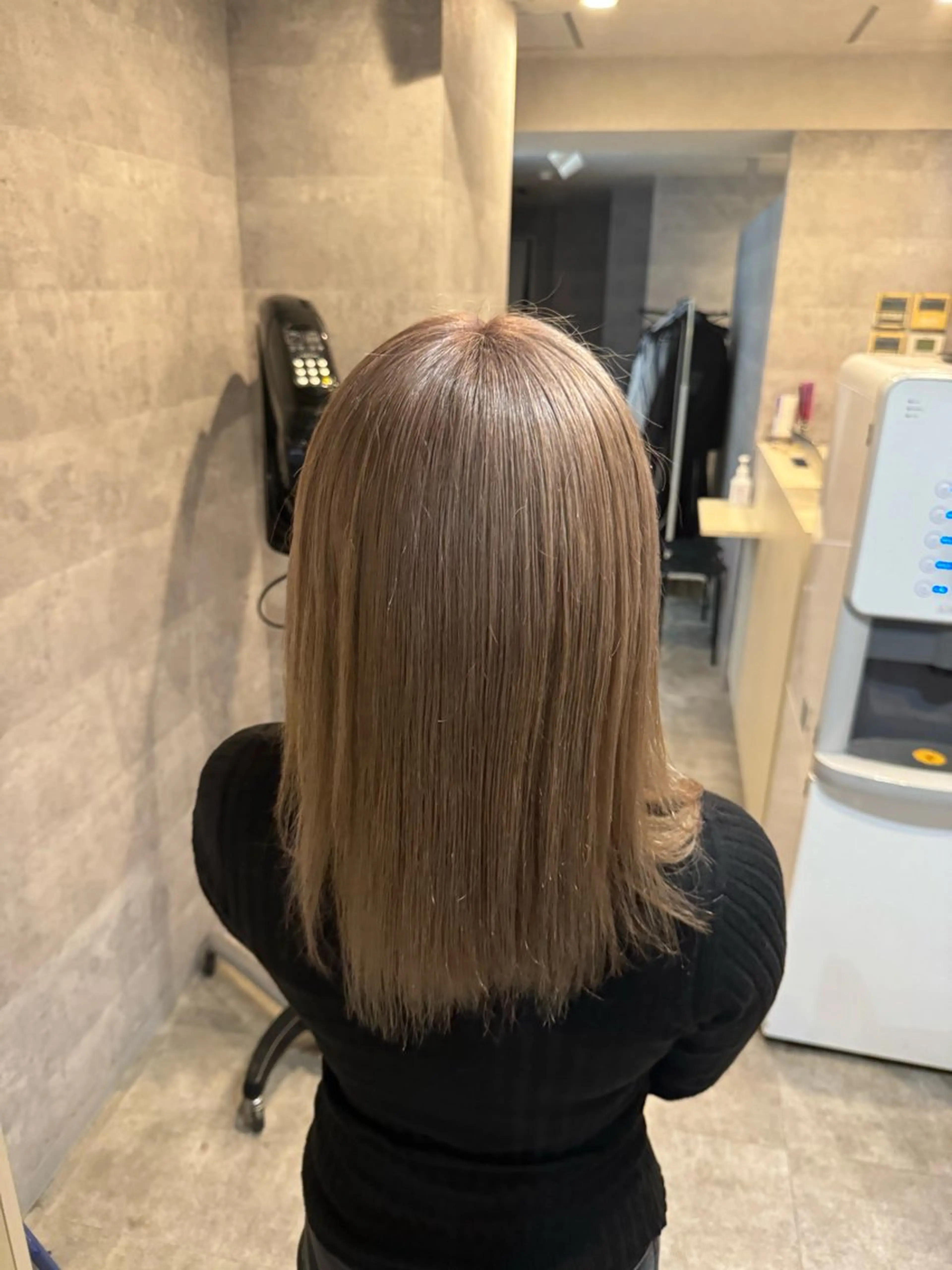 ミディアム カラー ブリーチ BEL所属・三池 ブルノのヘアスタイル