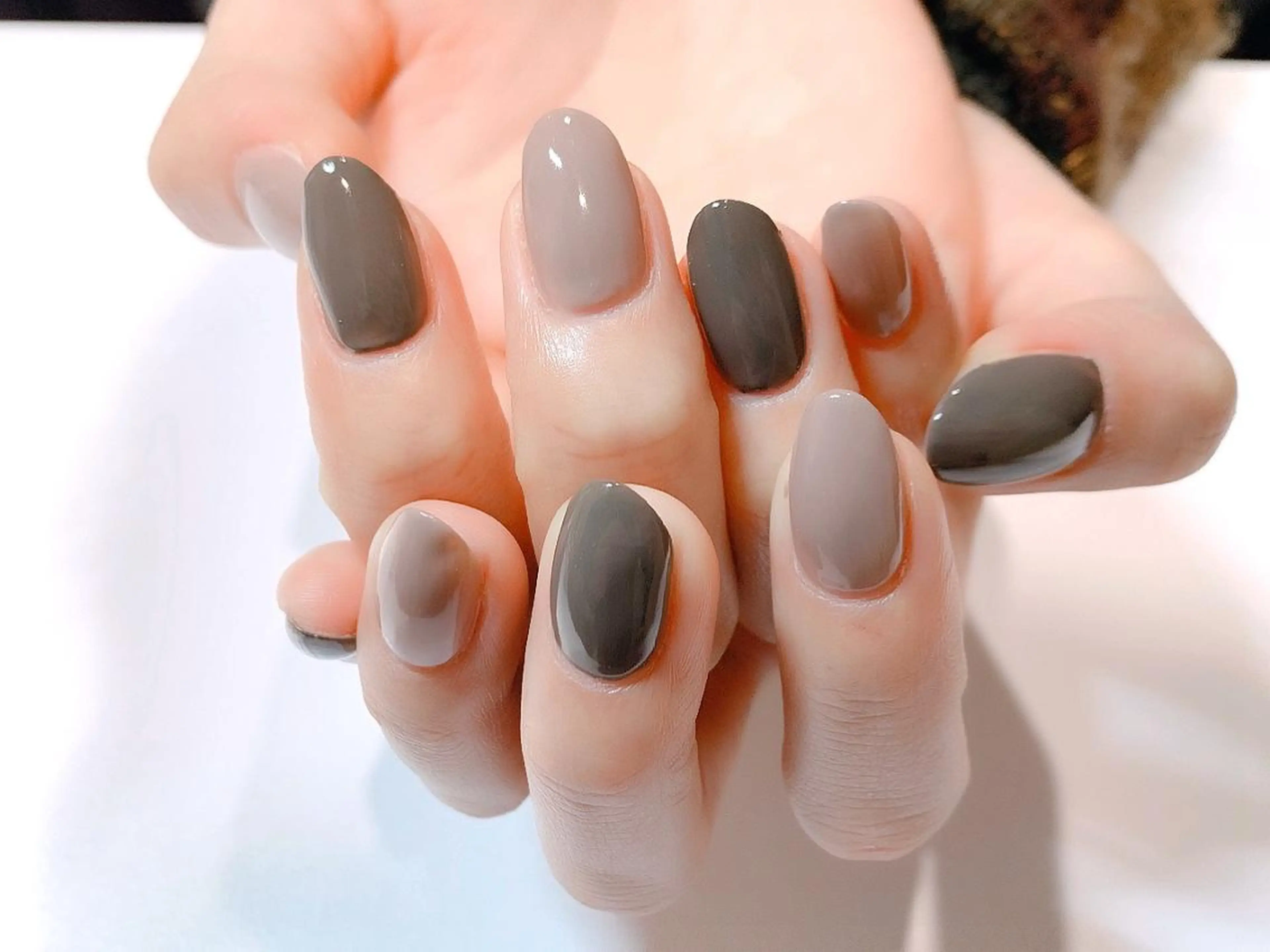 カラー ネイル マツエク・マツパ 椿森 美瑠紅の眉毛・アイブロウイメージ