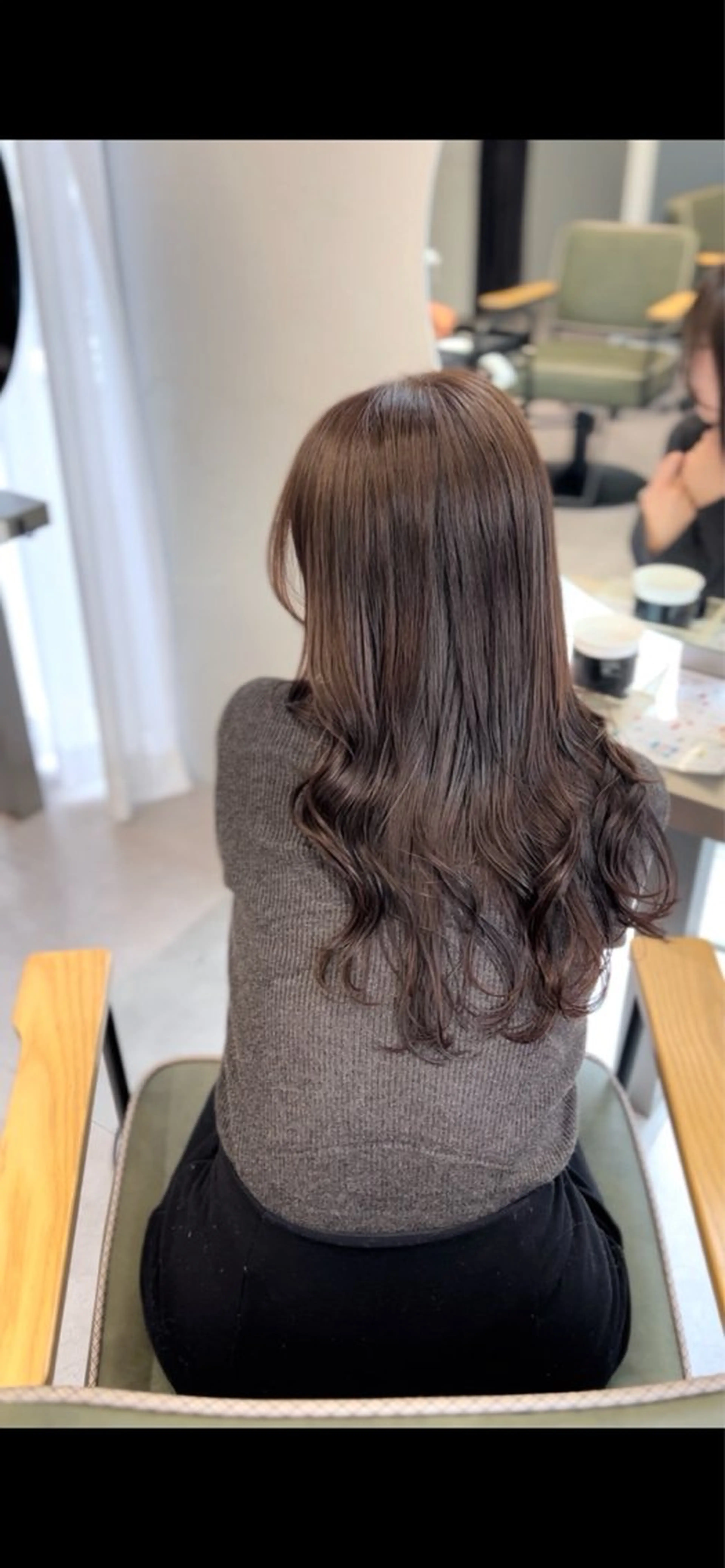 ロング カラー ベージュカラー ブリーチ ブリーチなしカラー 学生 トリートメント 梅田/ベージュ／ 艶カラー／三宅空翔のヘアスタイル