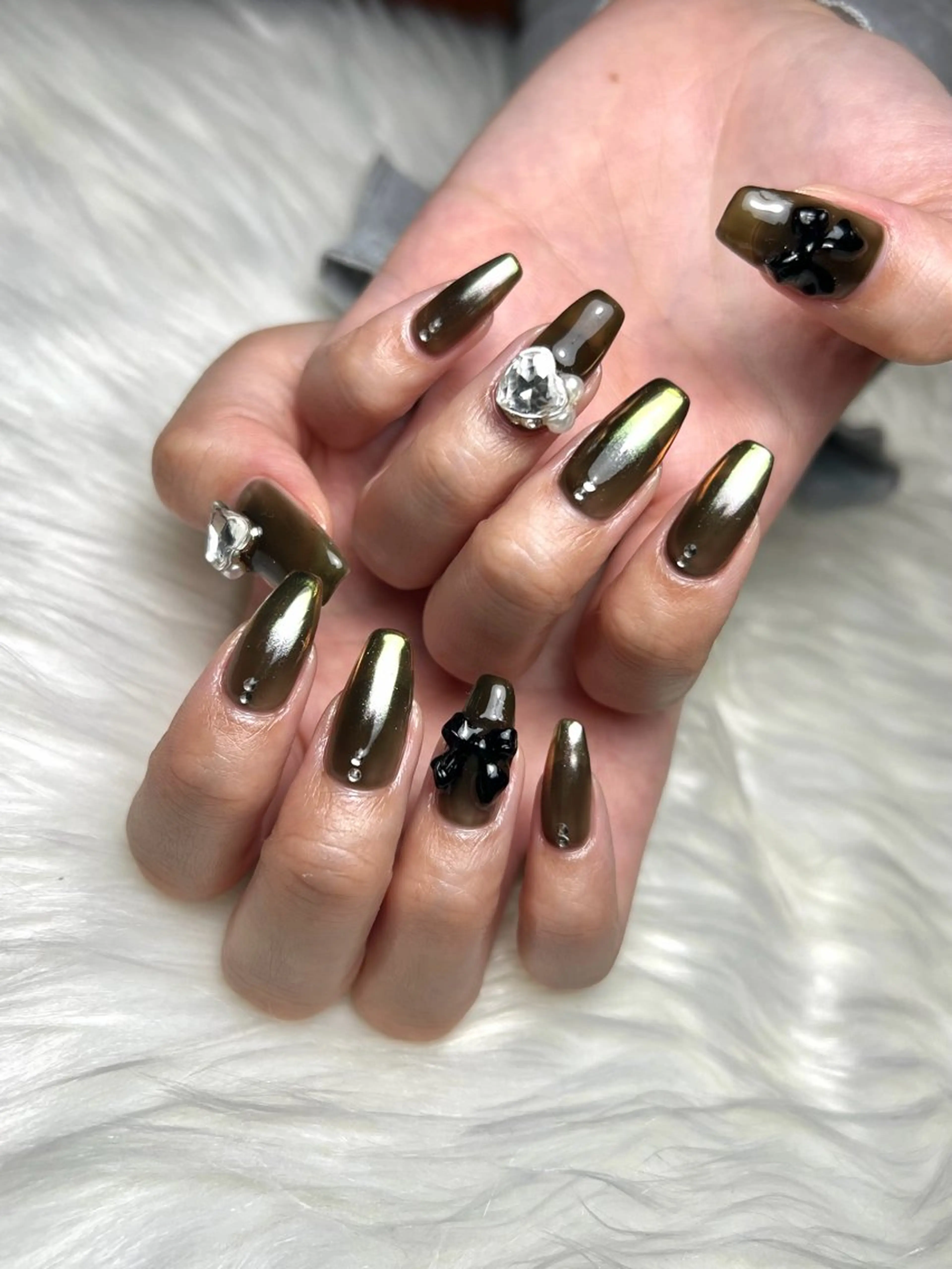 ネイル ハンドネイル vary clue所属・nailist🌻 YUKARIのネイルデザイン