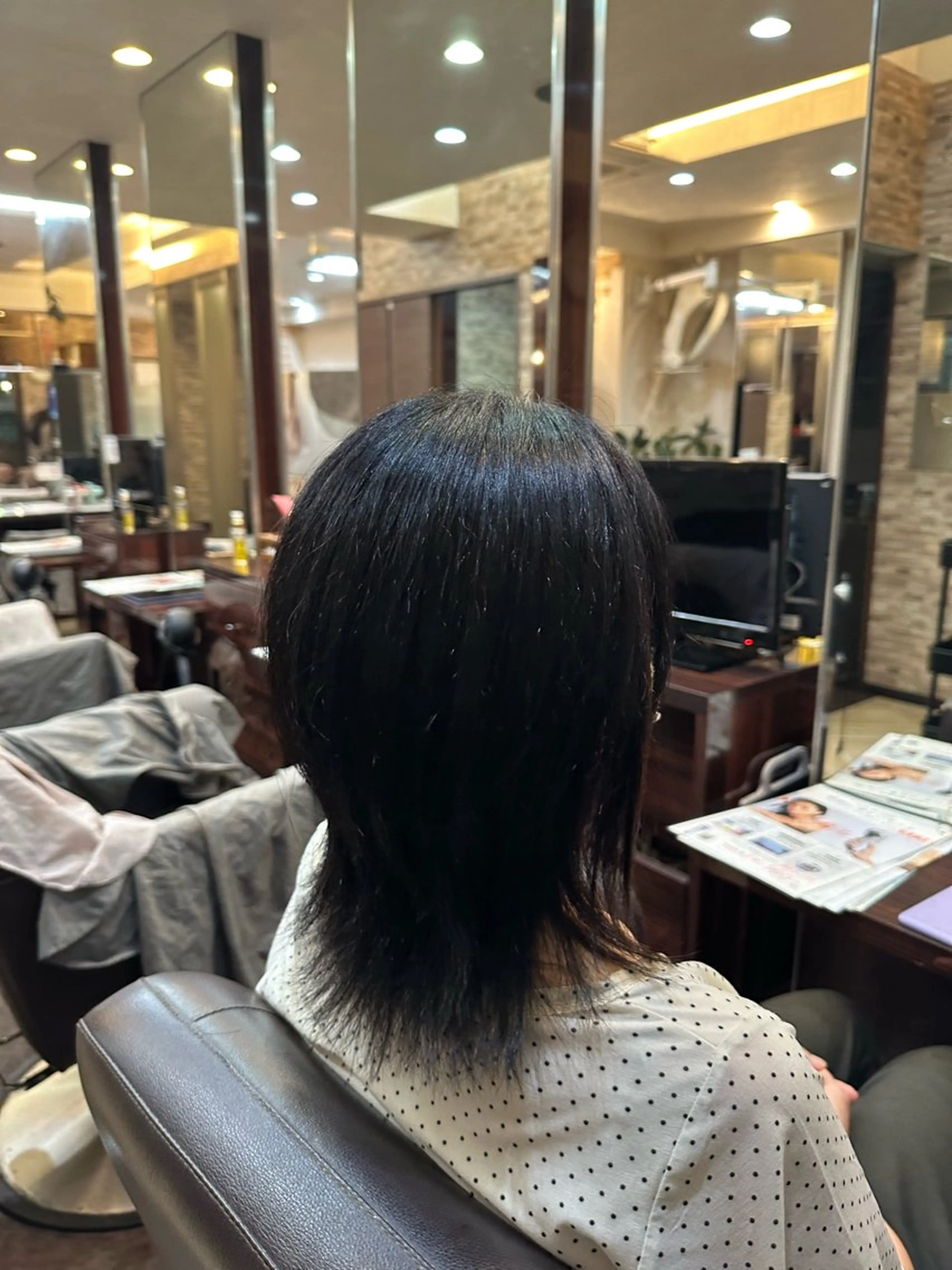 ミディアム 外ハネヘア ウルフカット 縮毛矯正&髪質改善/ きょうの🐺のヘアスタイル