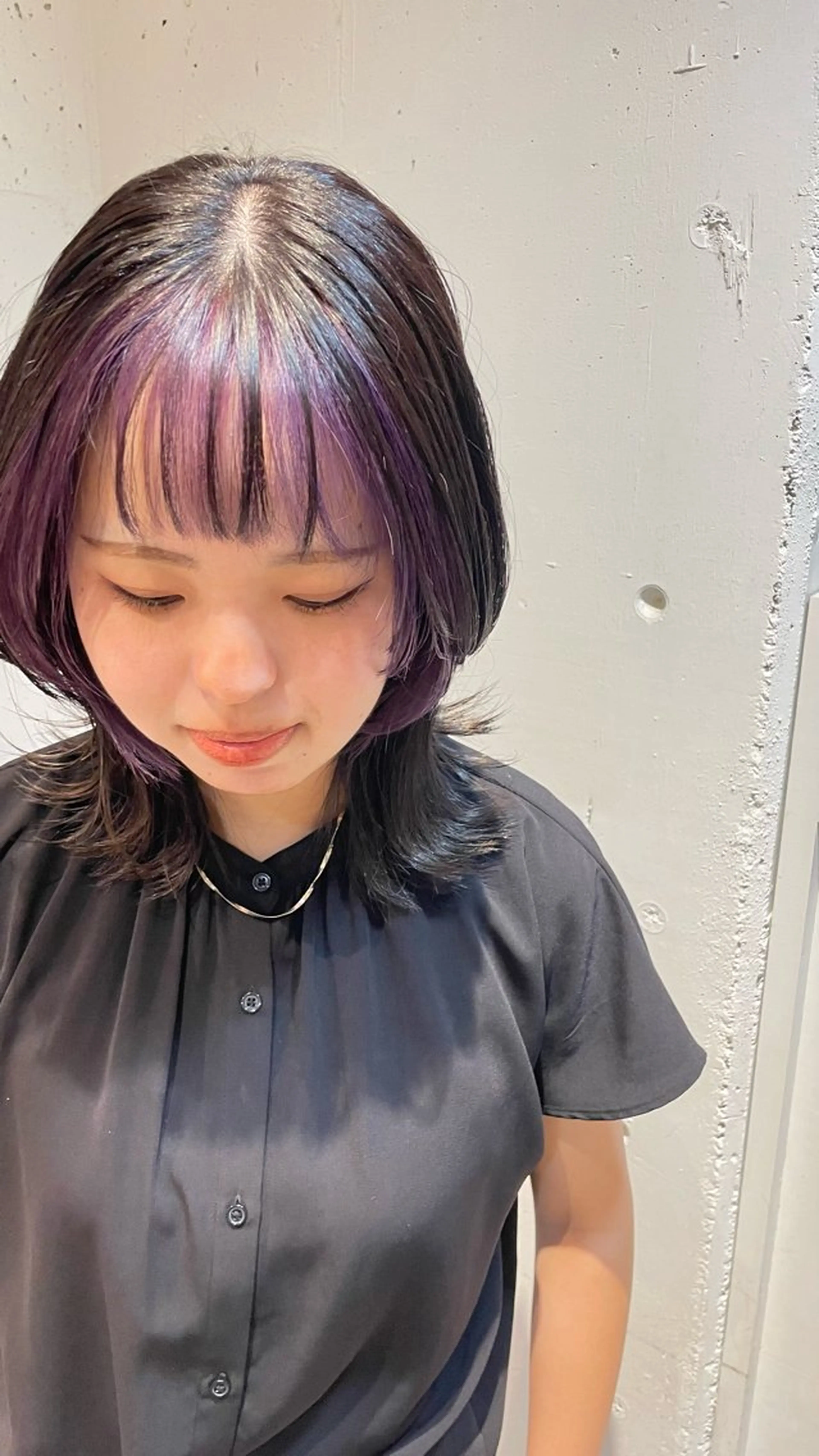 セミロング カラー ミストバング  フェイスフレーミング ラベンダーカラー 顔周りカット レイヤーカット efesto大槻 由菜のヘアスタイル