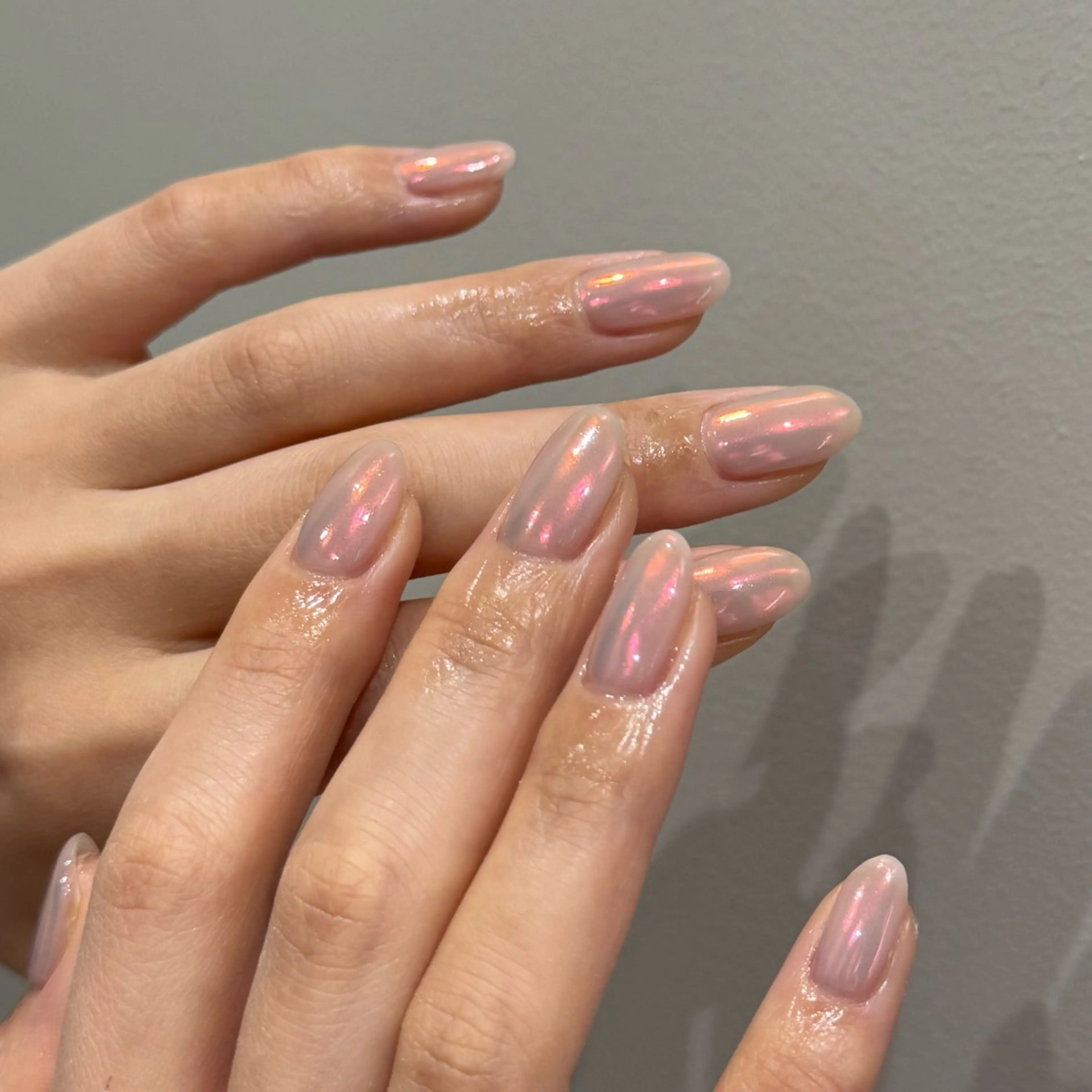 ネイル オーロラネイル ワンカラーネイル ハンドネイル Tigris.所属・Tigris. sadamotoのネイルデザイン