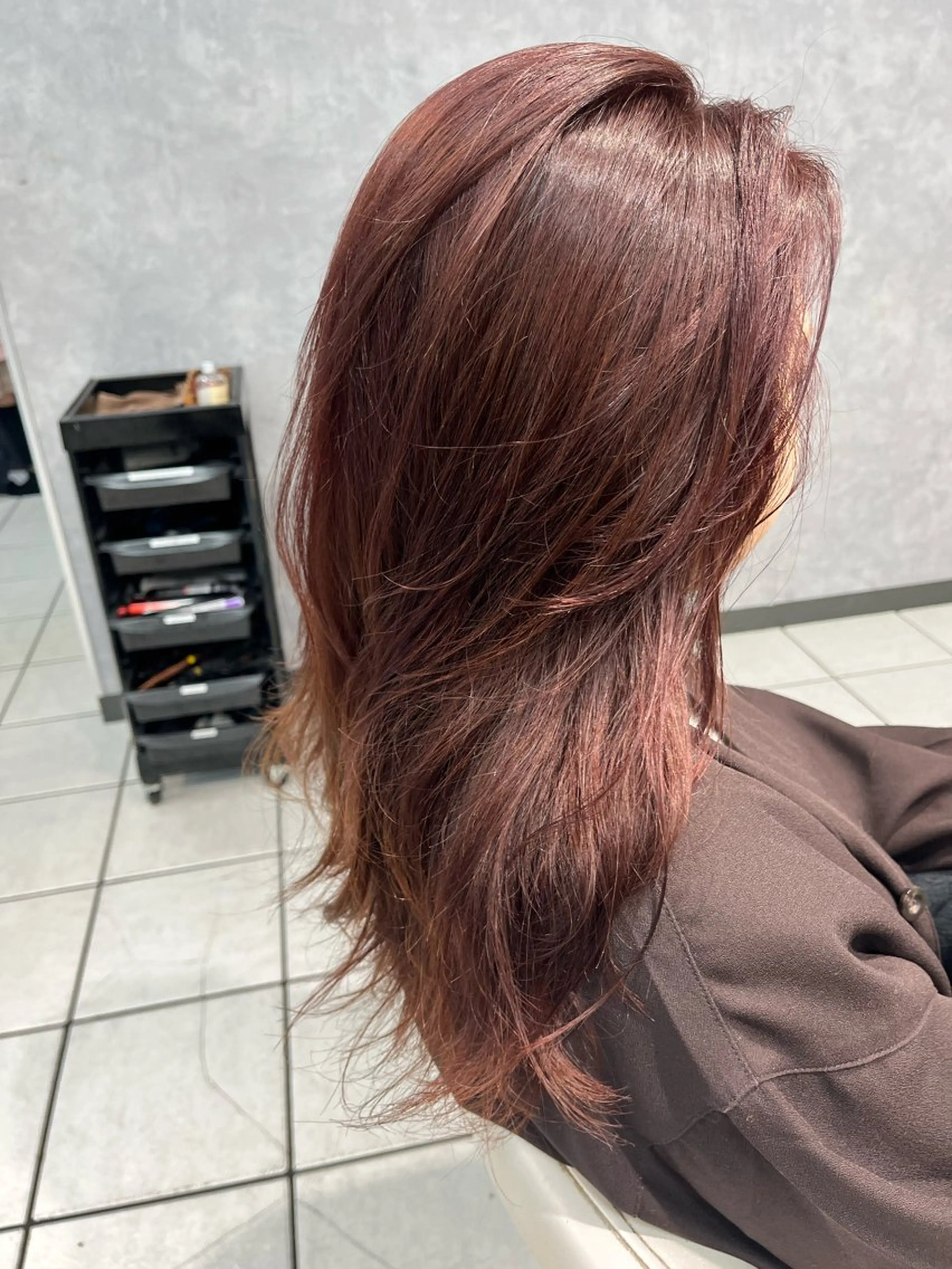 セミロング カラー アートディレクター 尾内 友美のヘアスタイル