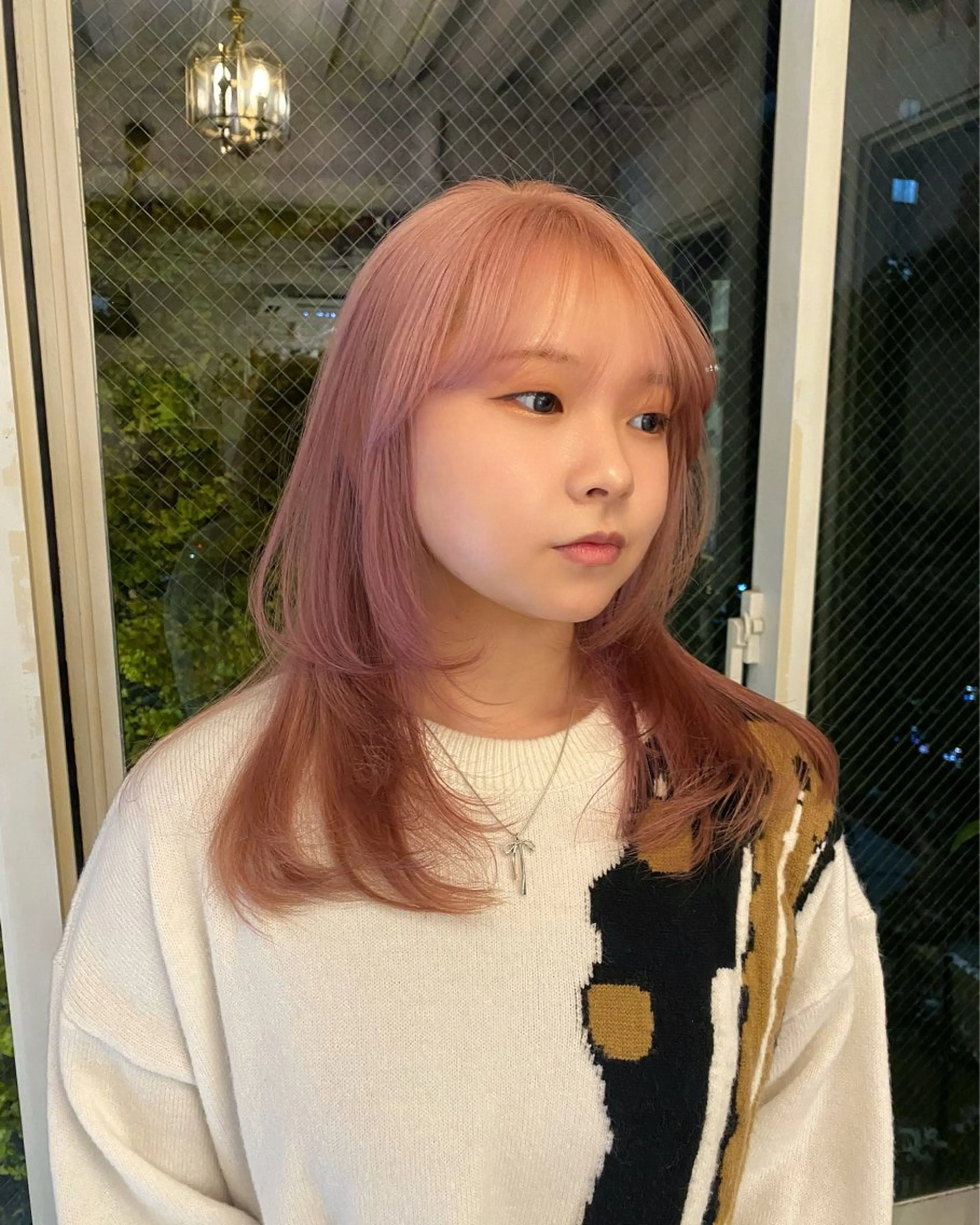 セミロング ヘアカラー トリートメント sea's所属・ヒラカホ/矢場町/ ブリーチ/似合わせのヘアスタイル