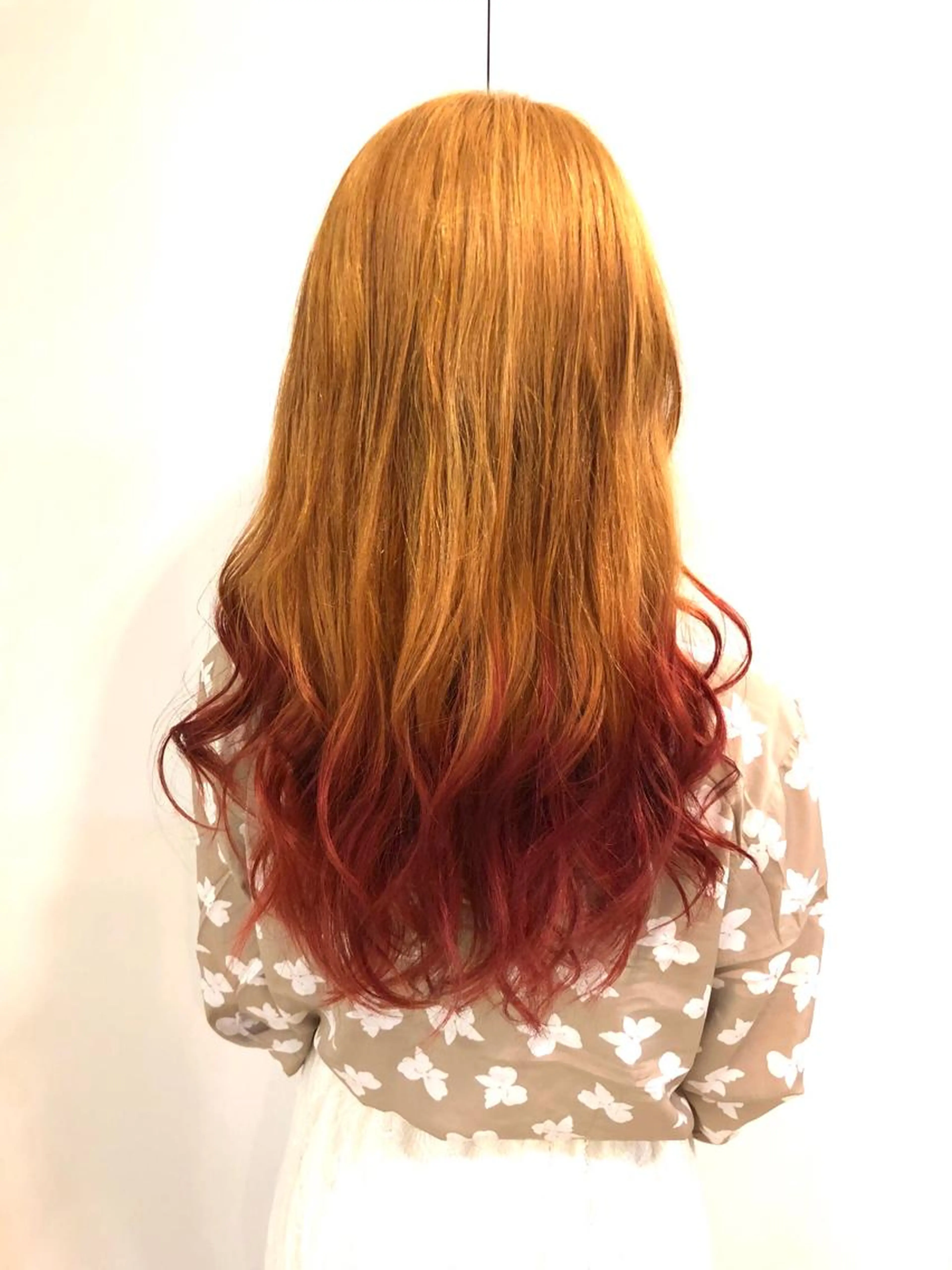 デザインカット & 美容液カラー& グラorインナーの写真