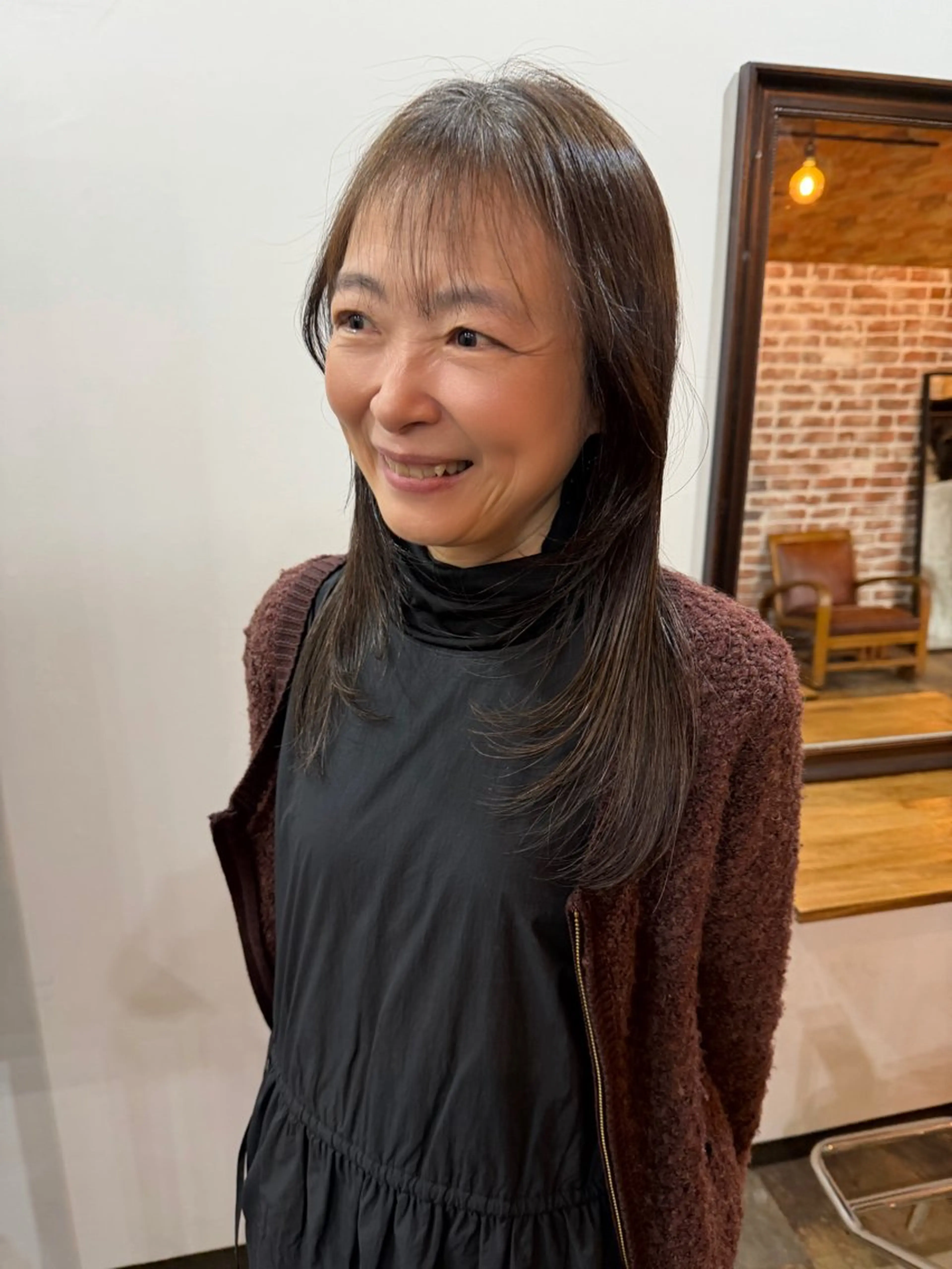 セミロング AINA所属・浦井 まなかのヘアスタイル