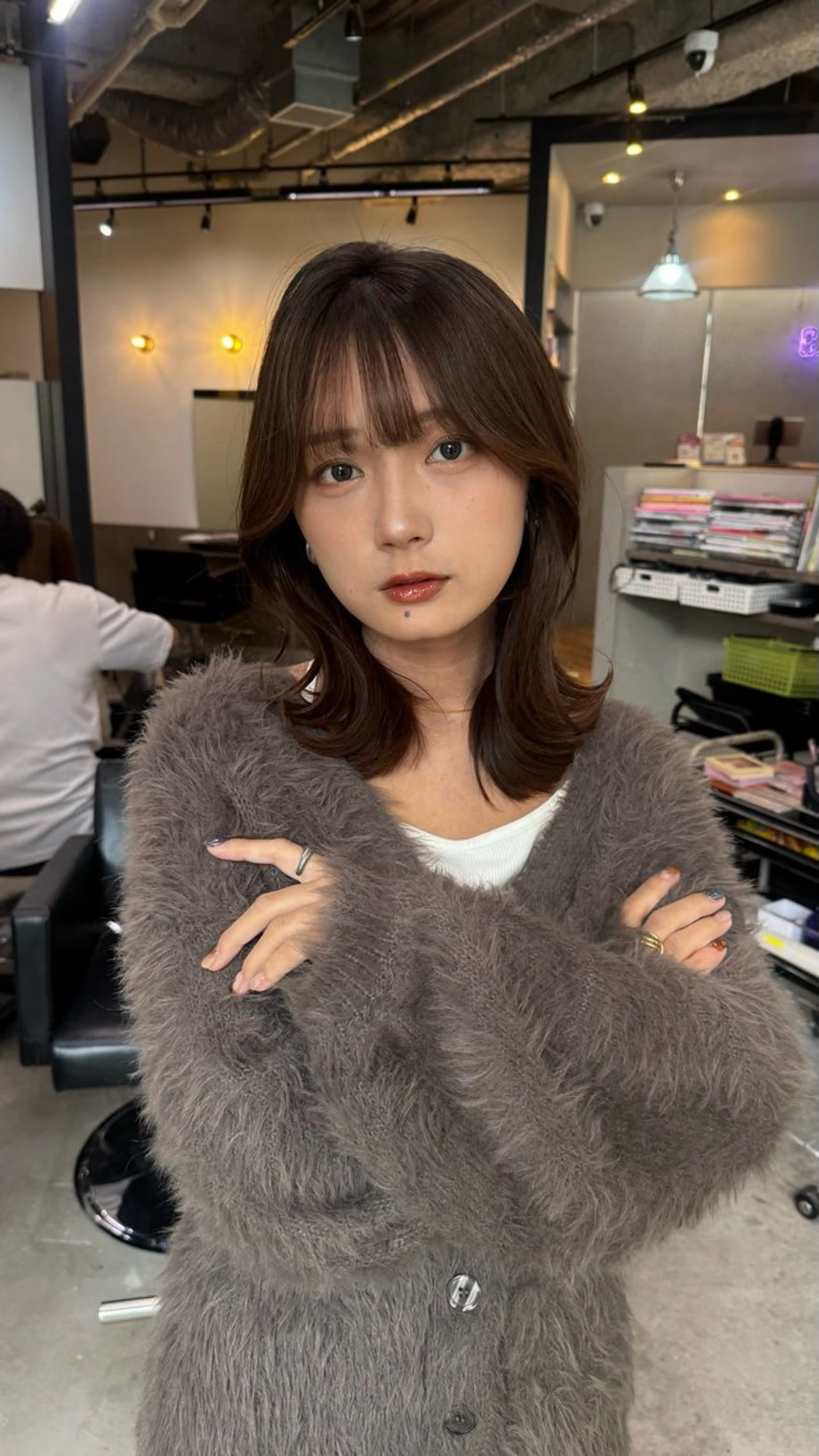 ミディアム カット ヘアカラー トリートメント 韓国ヘア🇰🇷 YUKINAのヘアスタイル