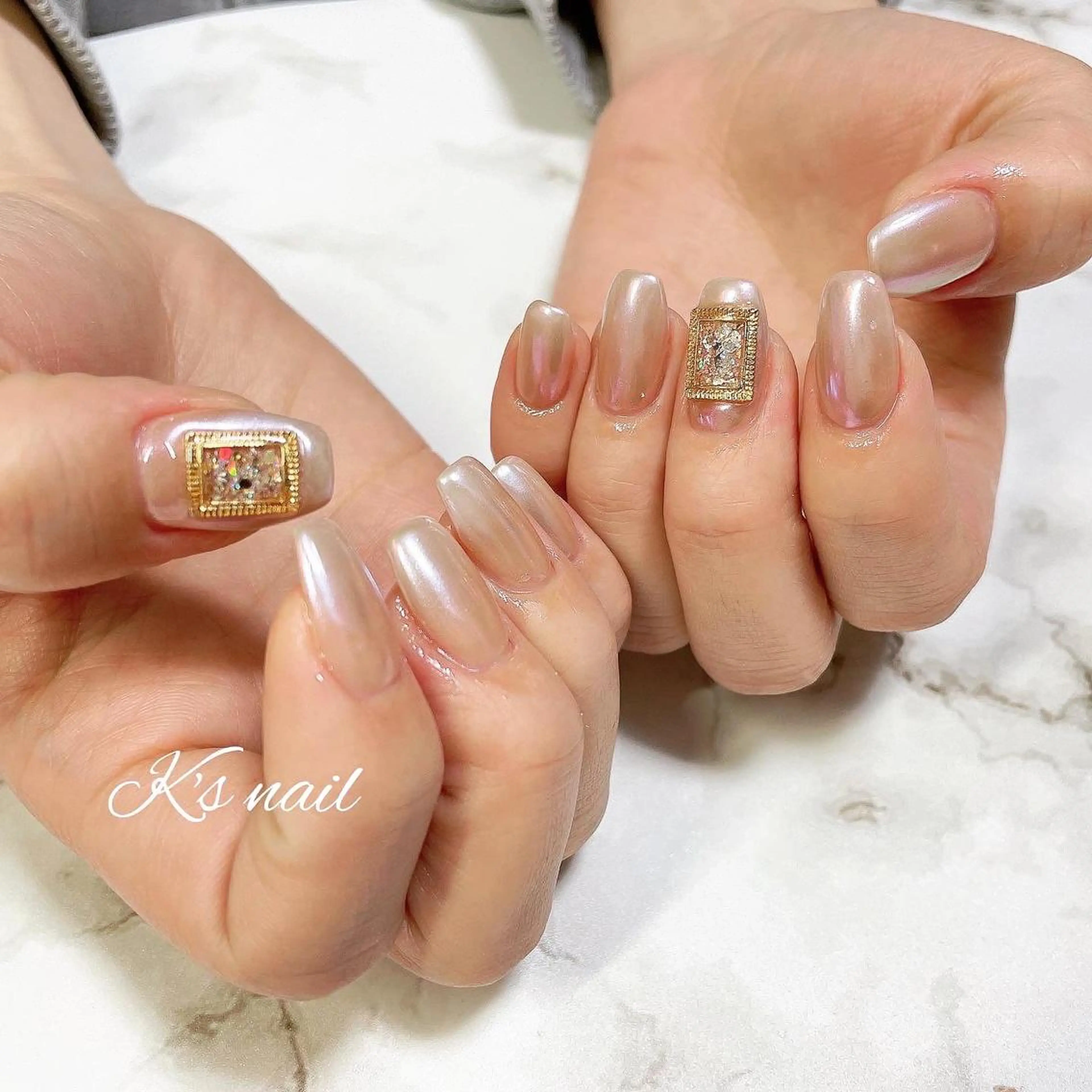 ネイル オーロラネイル おそろいネイル ホワイト ハンドネイル K's nail kotoeのネイルデザイン