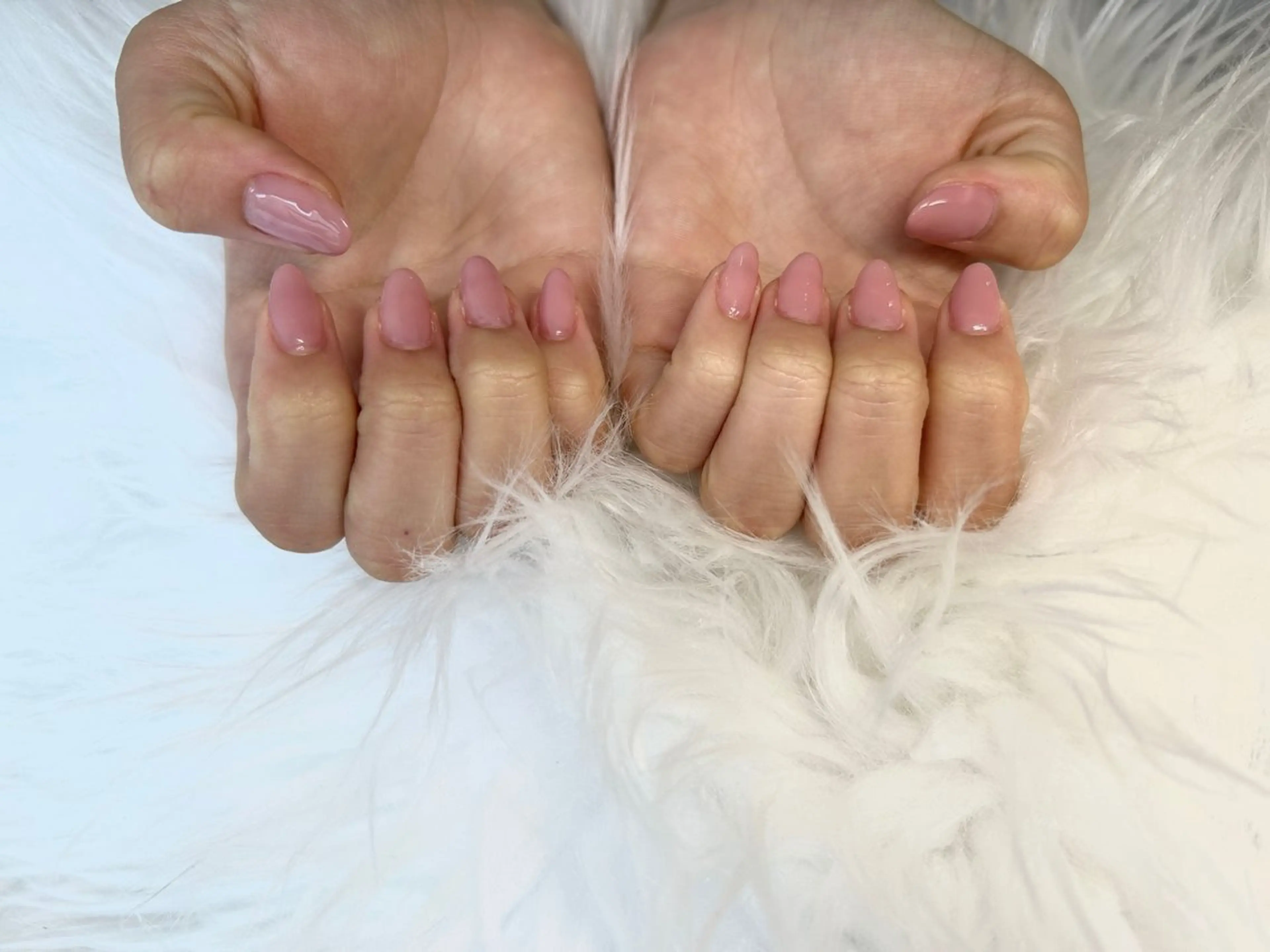 ネイル ハンドネイル HENECY🍓 momokaのネイルデザイン