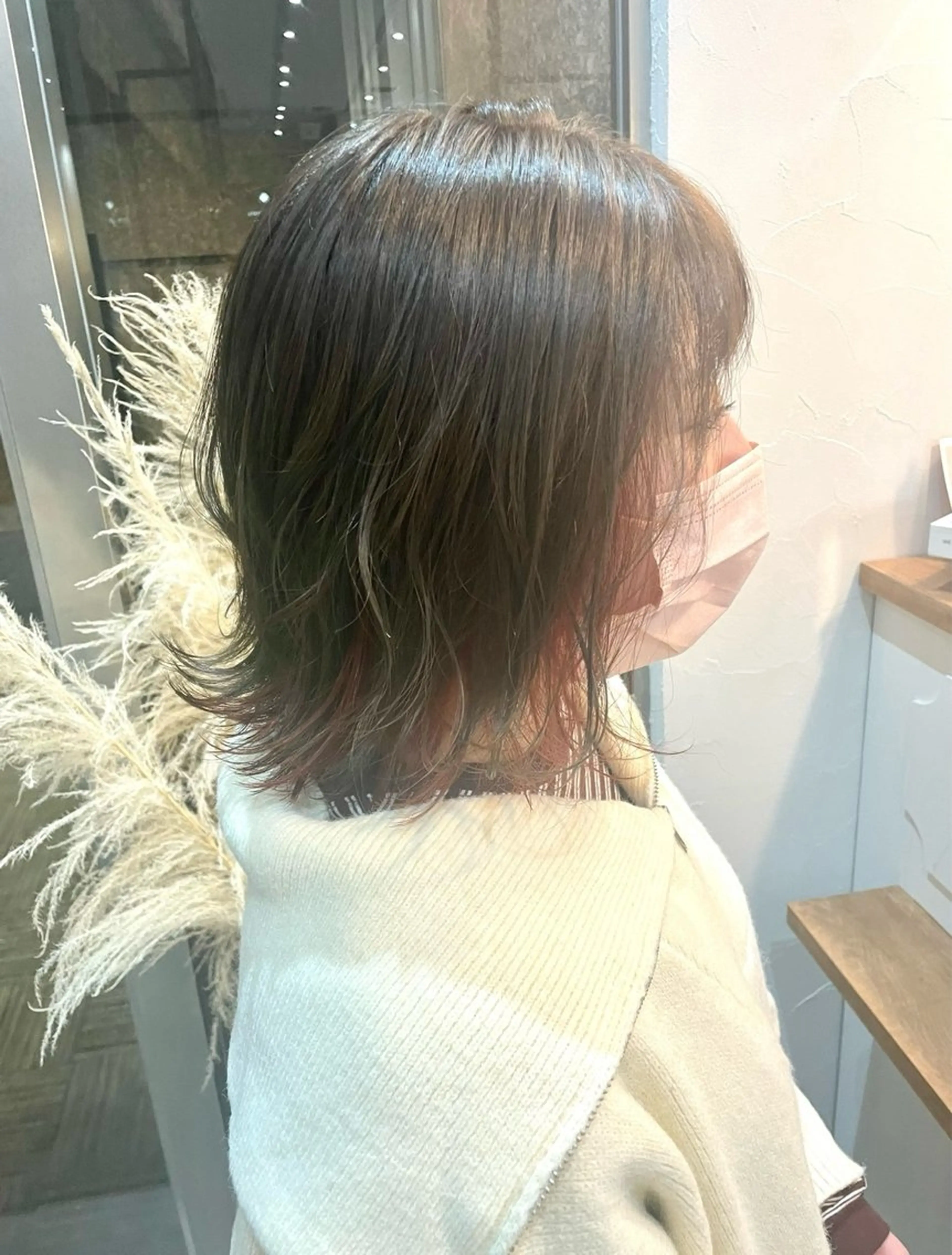 セミロング カラー 中村 あやかのヘアスタイル