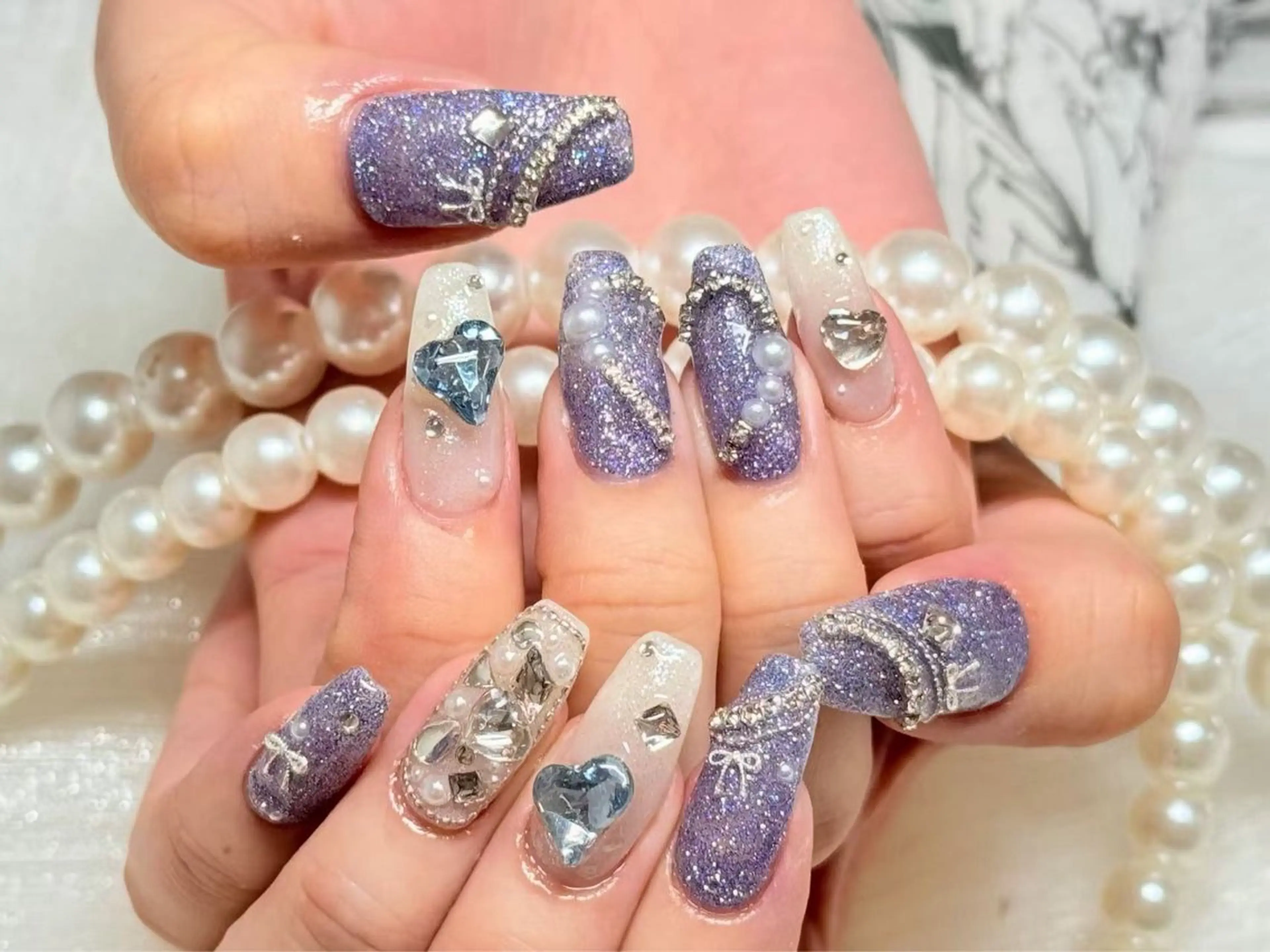 ネイル オーロラネイル 長さ出し フレンチネイル ガーリー キラキラネイル RIn 🎀のネイルデザイン