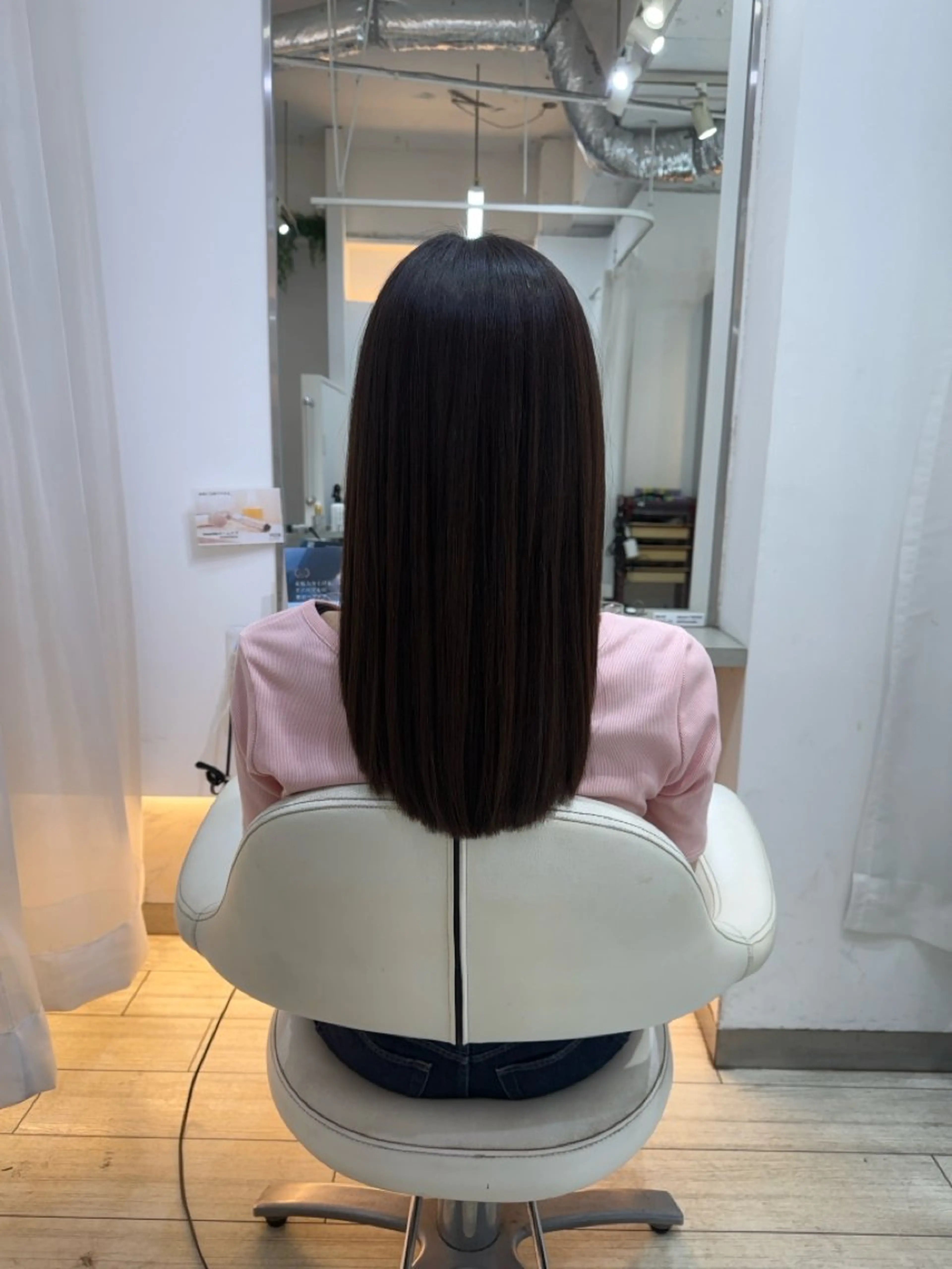 セミロング SHIGE自由が丘所属・宇塚 仁美のヘアスタイル