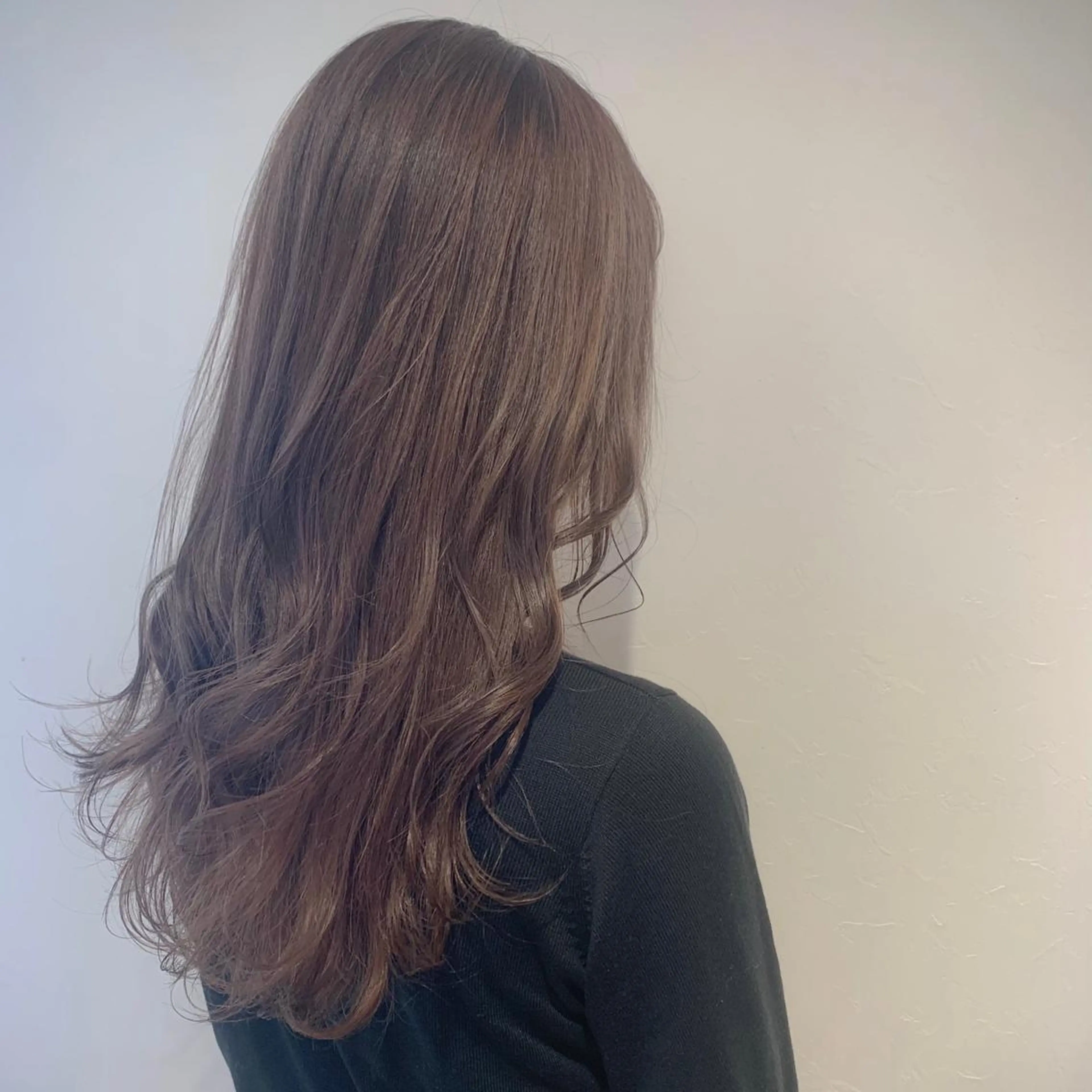 ロング カラー ヘアアレンジ ベージュカラー ブリーチ ブリーチなしカラー カット ヘアカラー トリートメント 🦋レイヤーカット ミドリカワ🦋のヘアスタイル