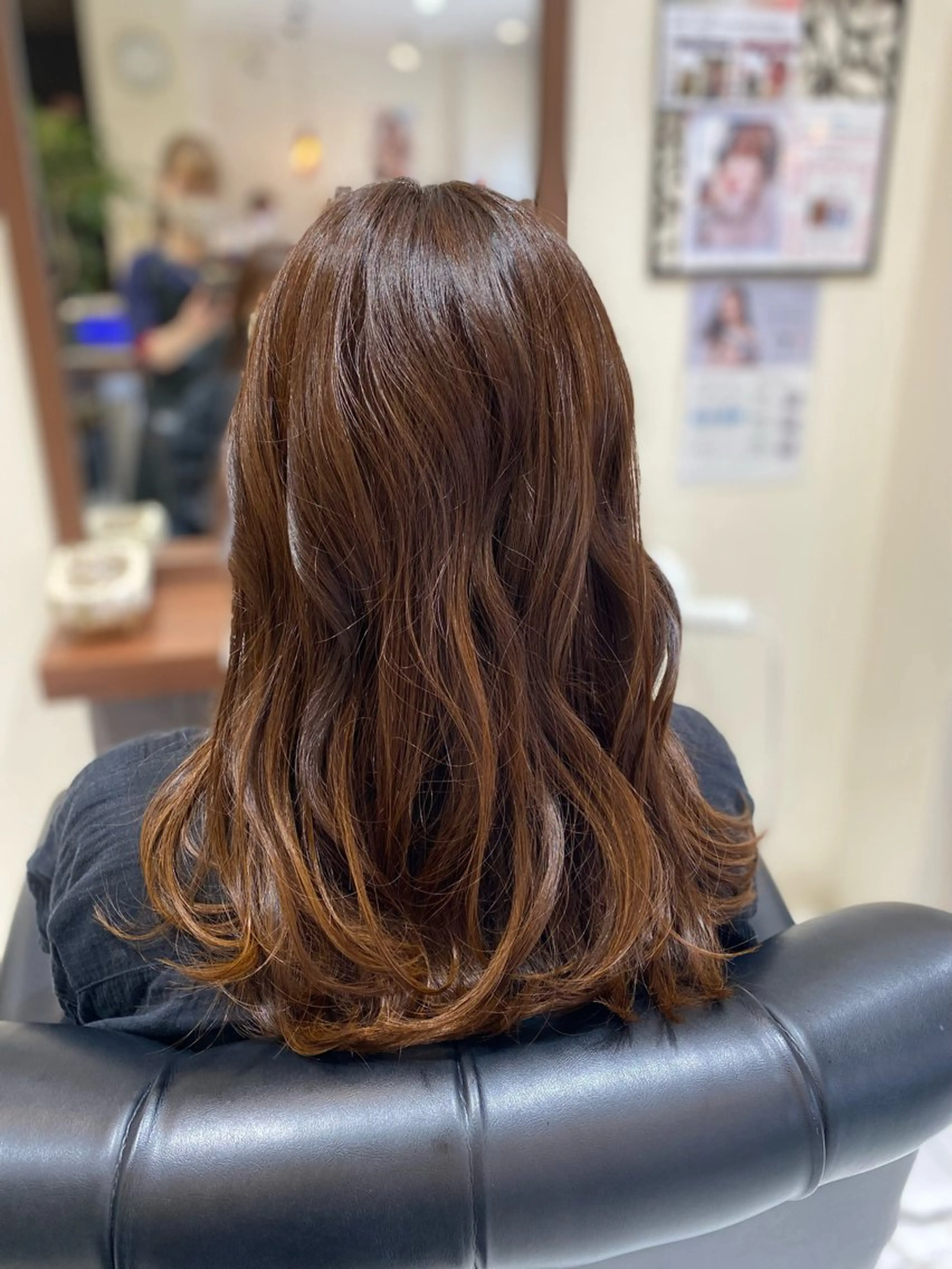 ロング カラー ベージュカラー カット ヘアカラー 横手 亜紀のヘアスタイル