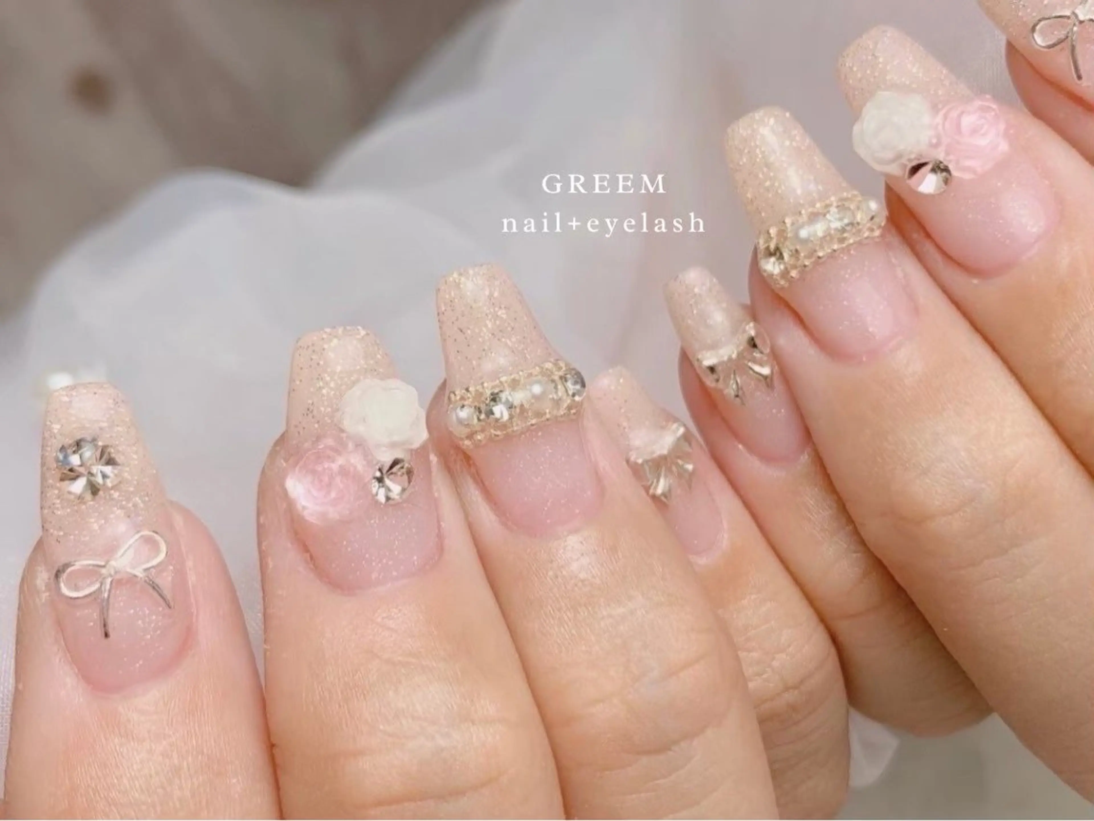 ネイル ガーリー レース ハンドネイル GREEM グリームのネイルデザイン