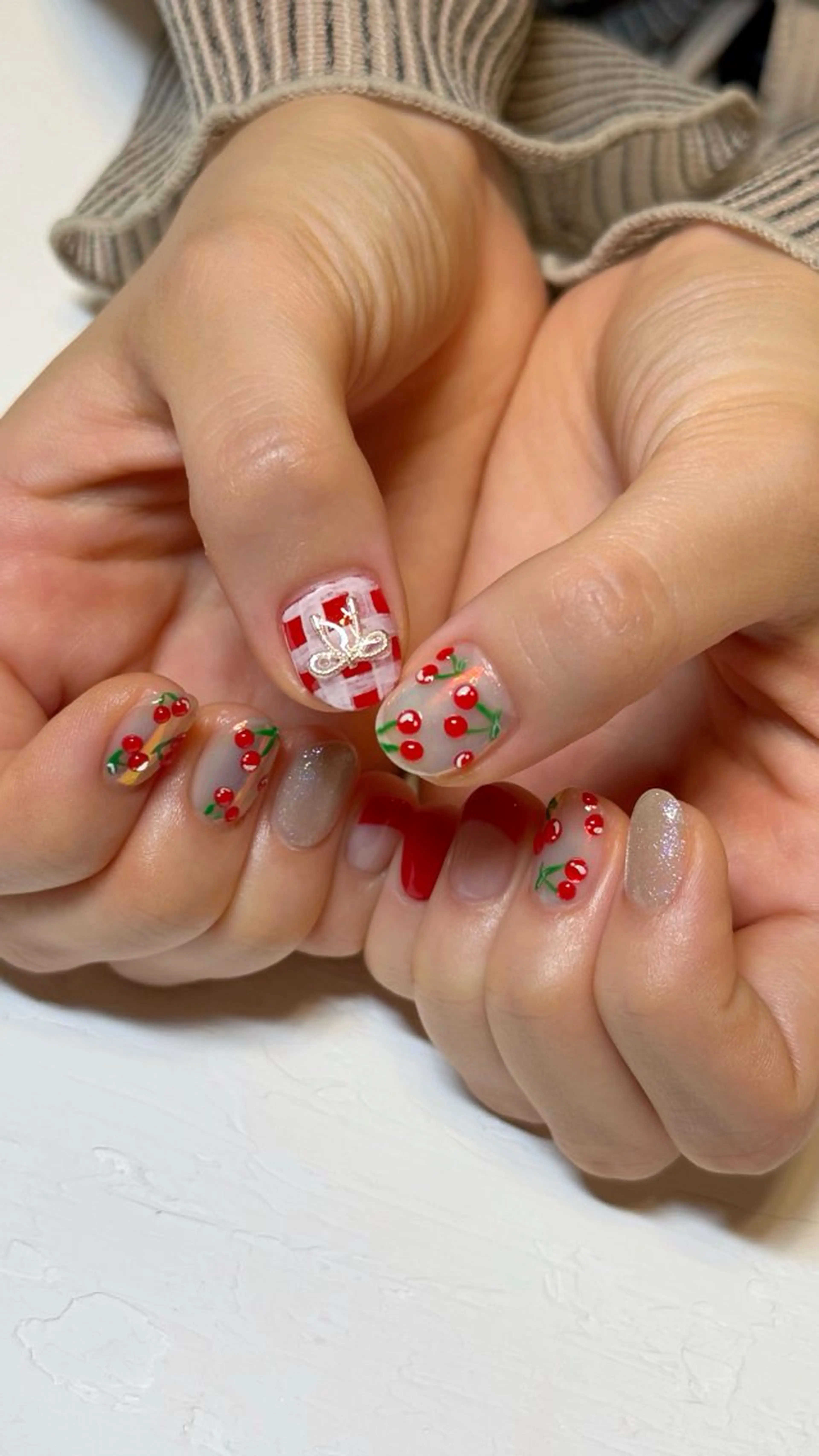 ネイル リボン glossnail MIKIのネイルデザイン