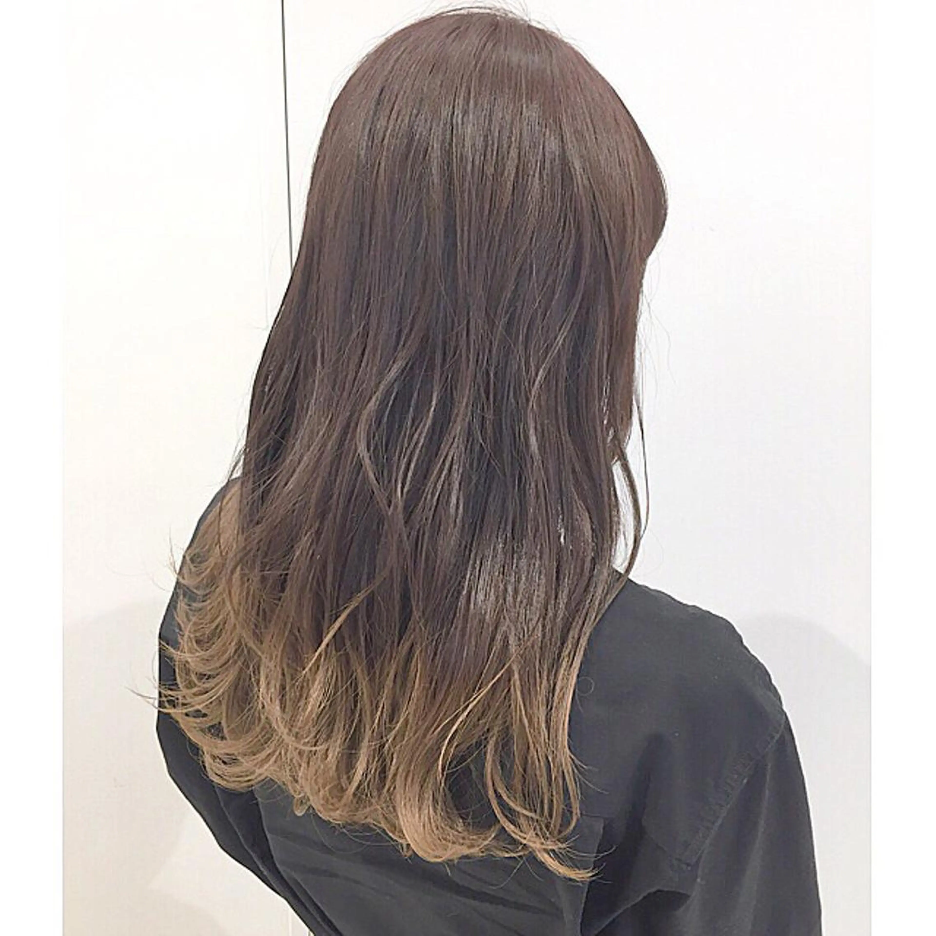 ロング カラー ベージュカラー グラデーションカラー ピンクカラー ピンクベージュ ヘアカラー トリートメント 透明感♡︎♡︎ 佐々木早苗のヘアスタイル