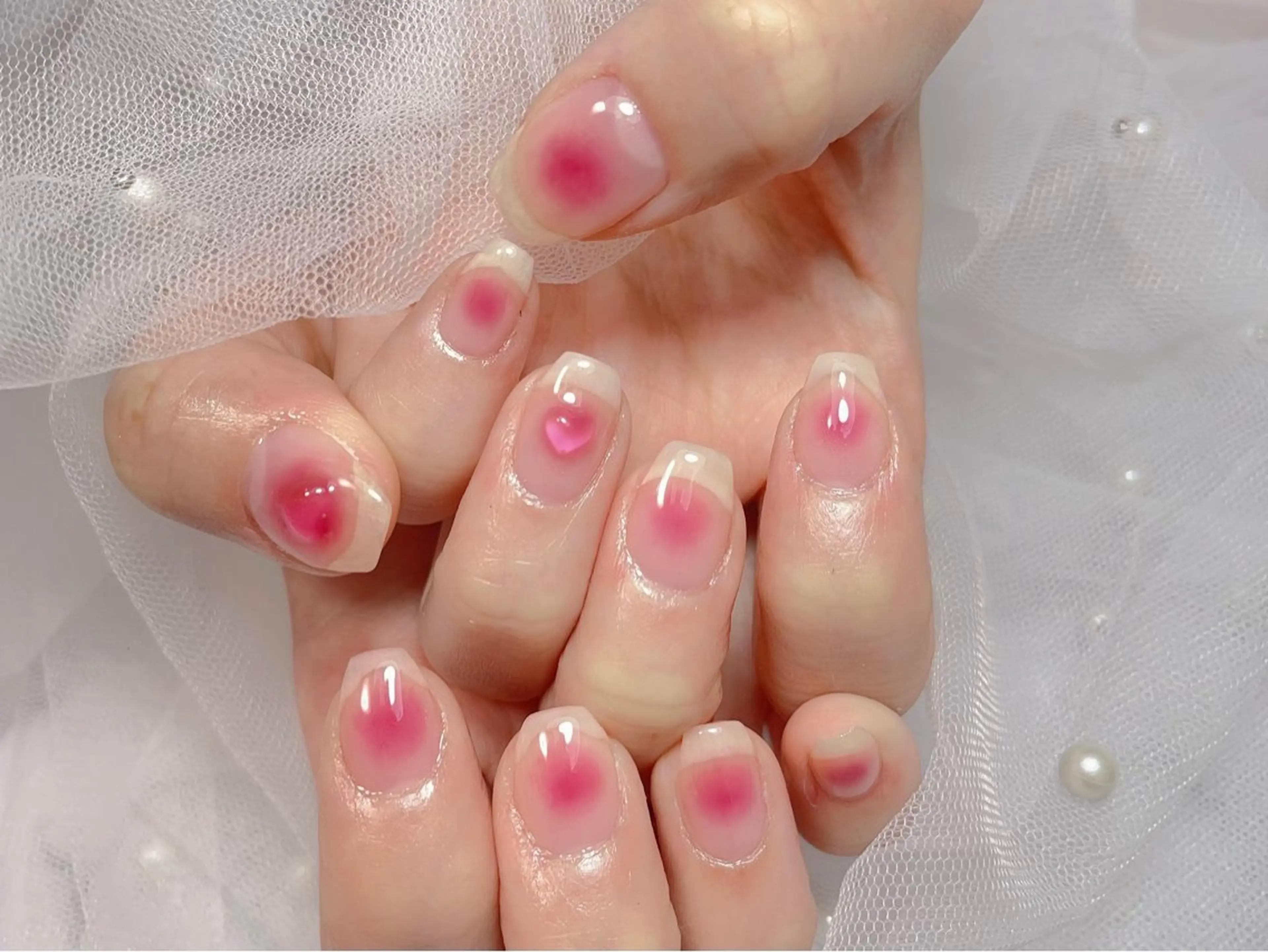 ネイル チークネイル 西野 カナのネイルデザイン