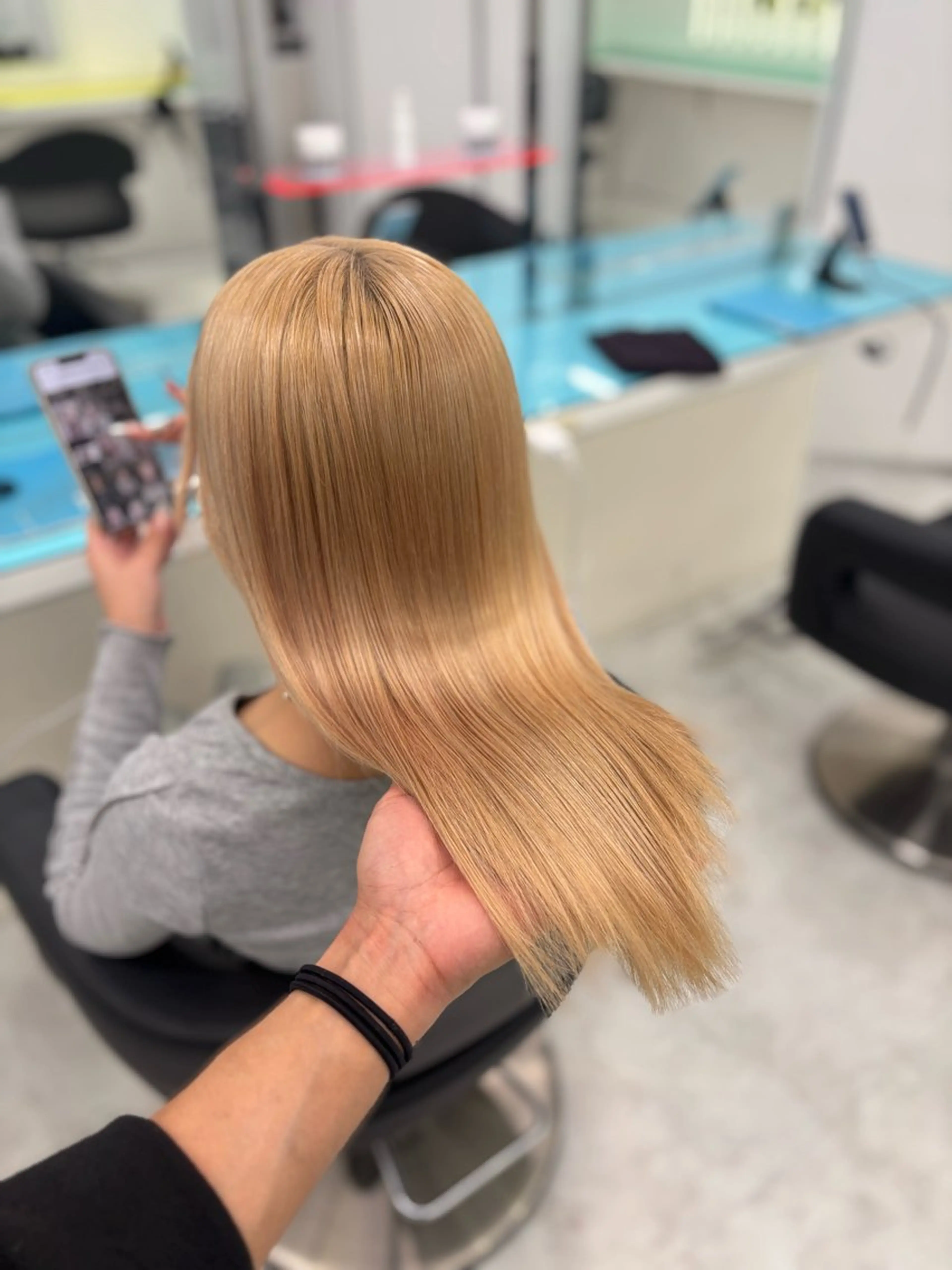 ロング カラー ヘアカラー 大人っぽベージュ🤍 当日予約◎ヒロトのヘアスタイル