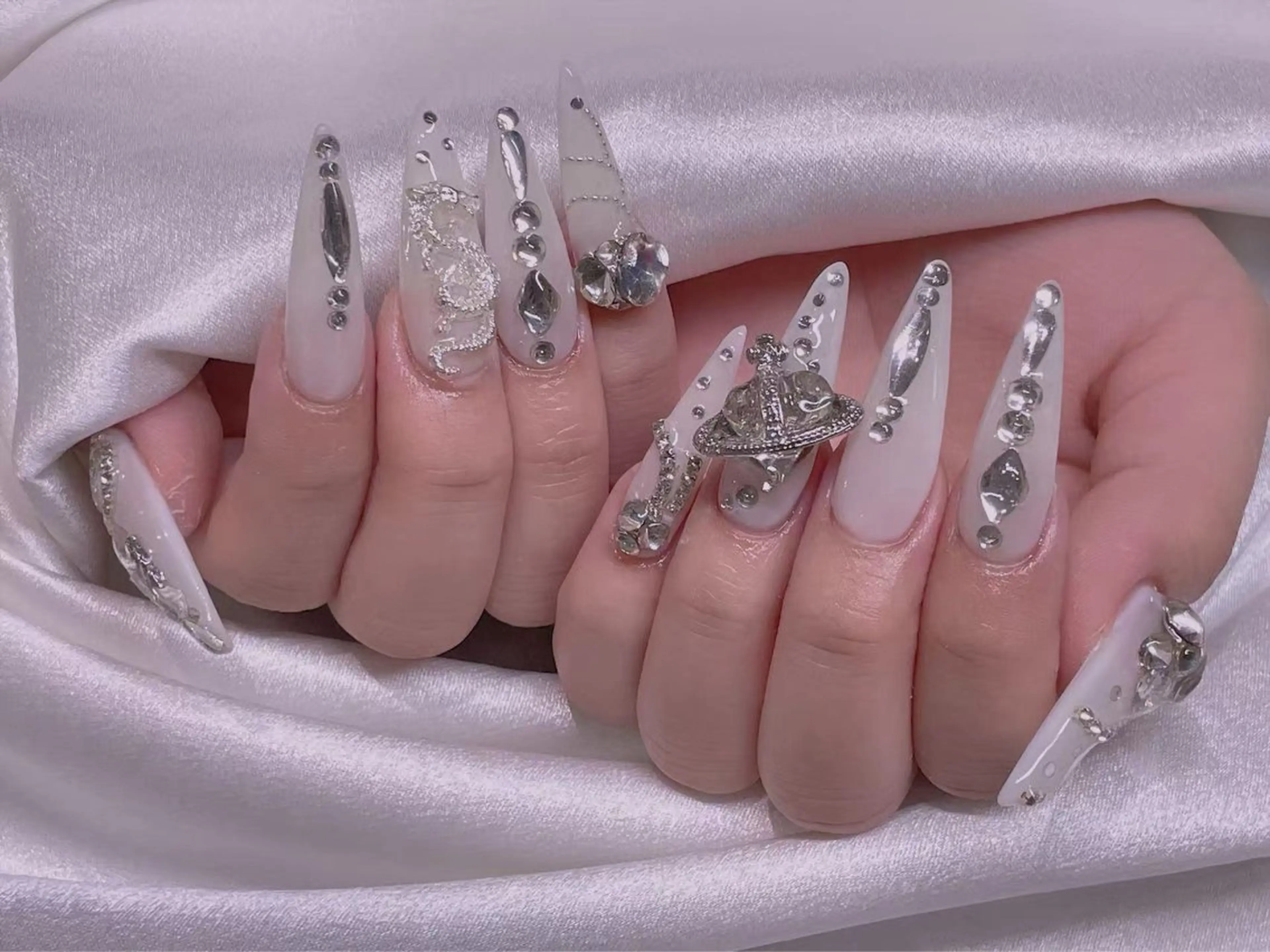 ネイル M2ネイルサロン【長さ出し&フィルイン導入店】所属・長さ出し専門店 RIRIのネイルデザイン