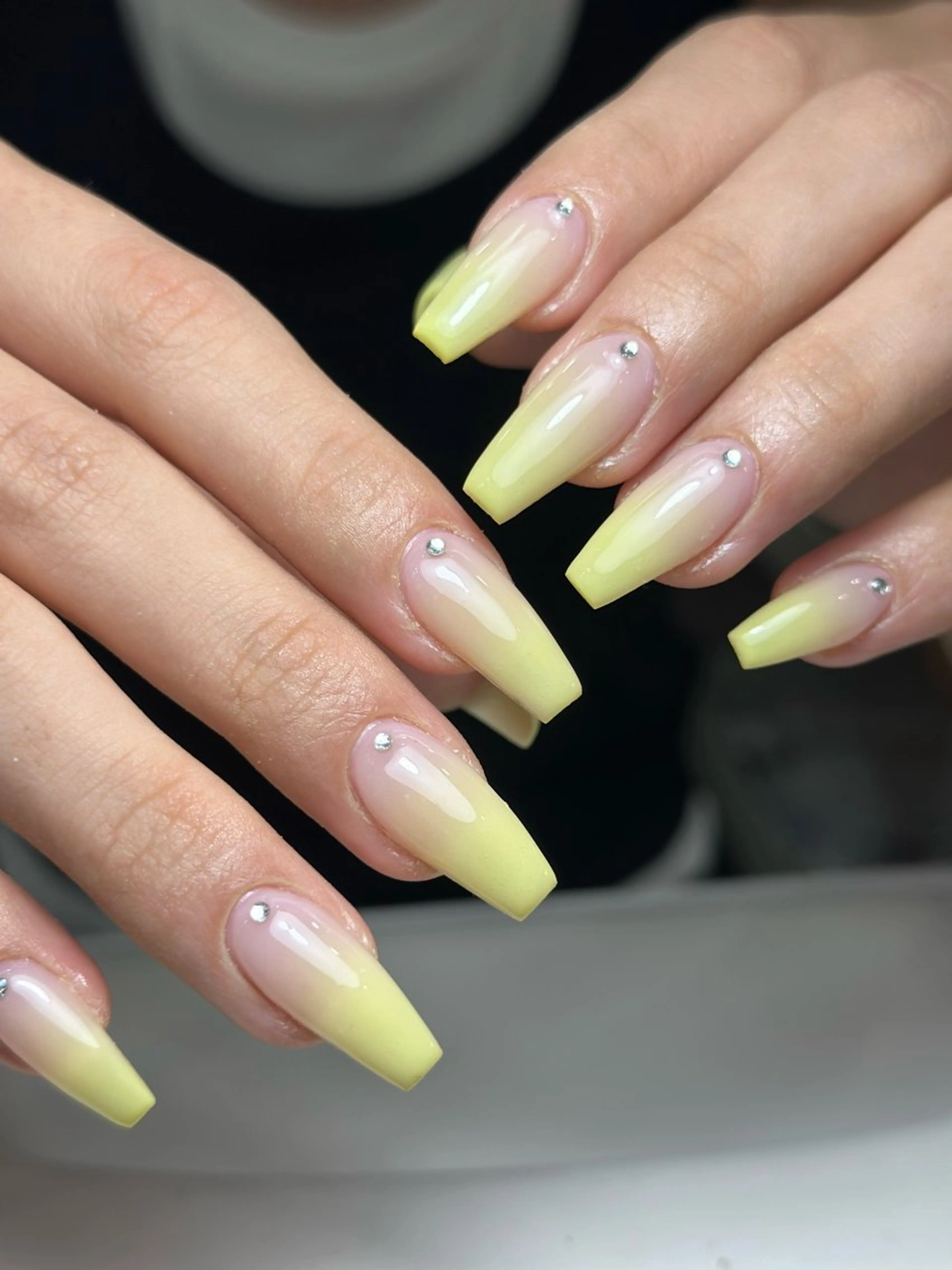 ネイル フレンチネイル グラデーション 韓国ネイル マグネットネイル シンプルネイル CoMo Nail Studio所属・CoMo Nailのネイルデザイン