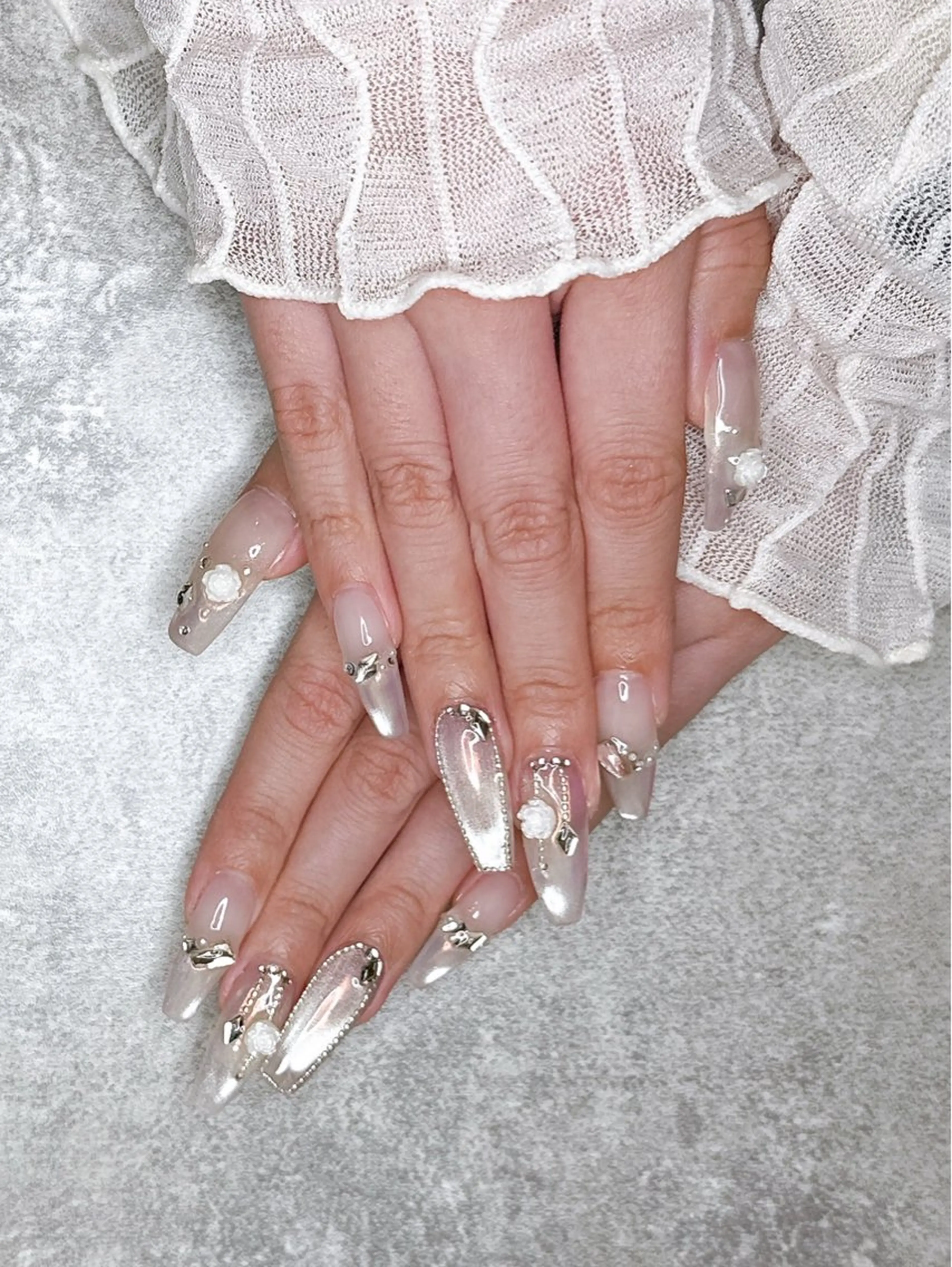 12000円→9000円長さだしジェルチップMサイズ持ち込みデザイン✨パーツ込み価格🉐‼️の写真