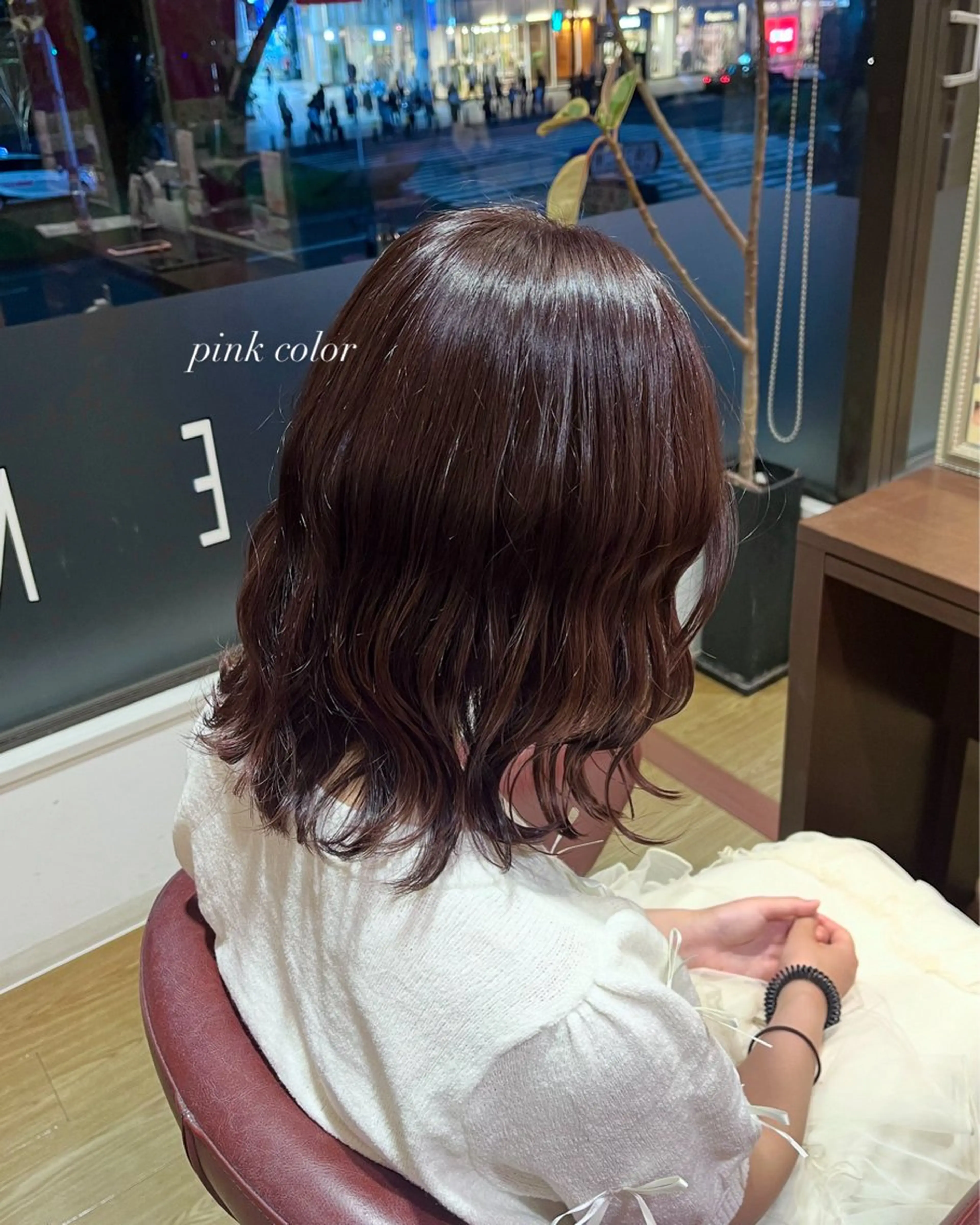 カラー Hz/ヘルツ SHIHOのヘアスタイル