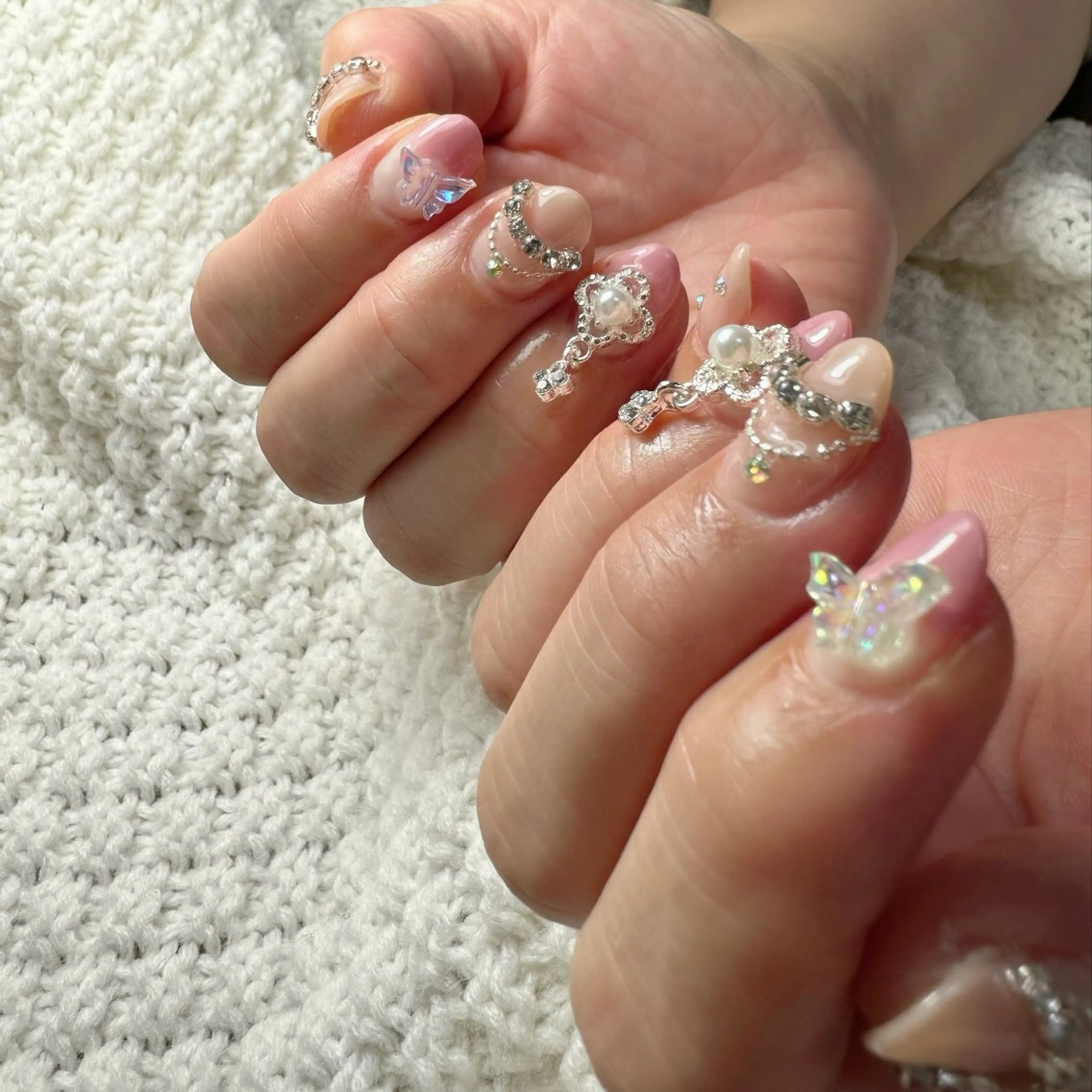 ネイル 新山 聖のネイルデザイン