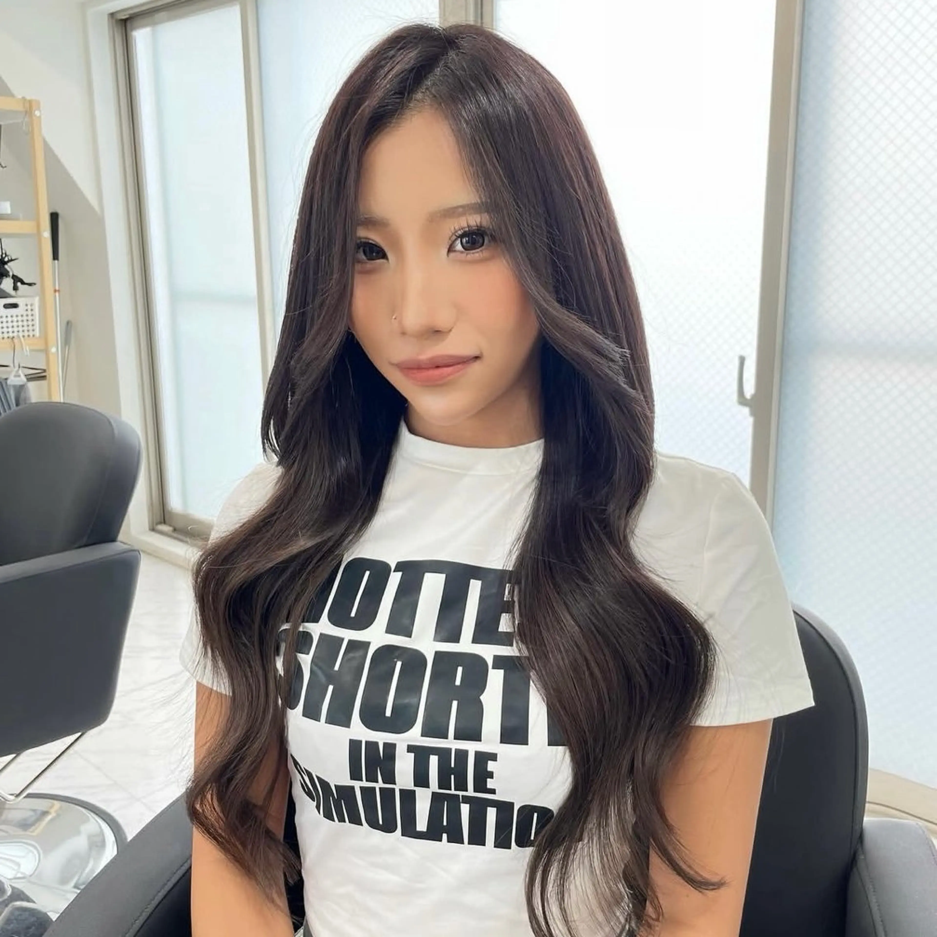 ロング カラー シールエクステ ブリーチ ケアブリーチ ダブルカラー インナーカラー ヘアカラー エクステ loa所属・🔗透明感カラー🔗 エクステ✂️はるちかのヘアスタイル