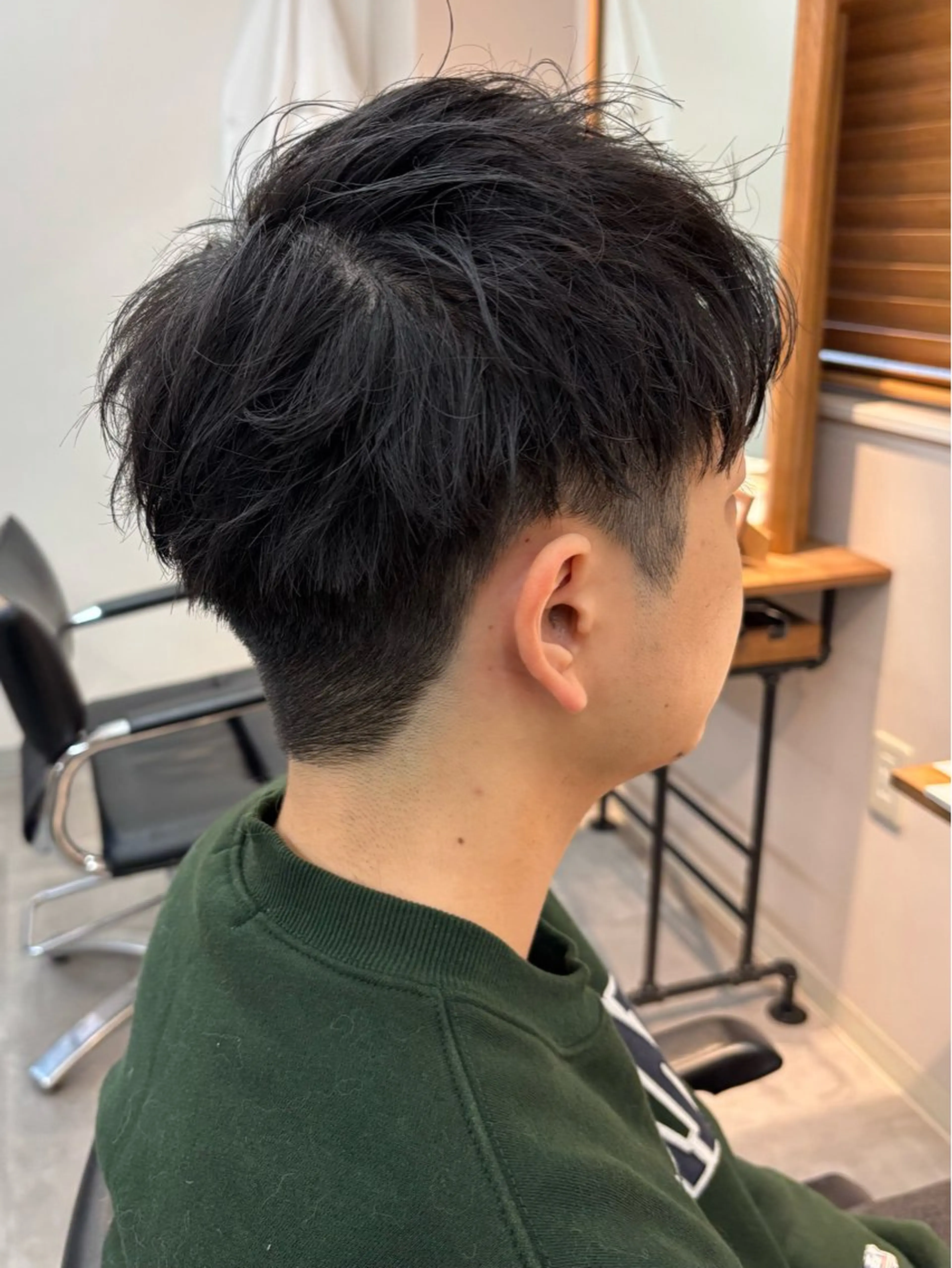 メンズ マッシュ メンズショート 刈り上げ カット フェザーパーマ/韓国 /メンズカット保立のヘアスタイル