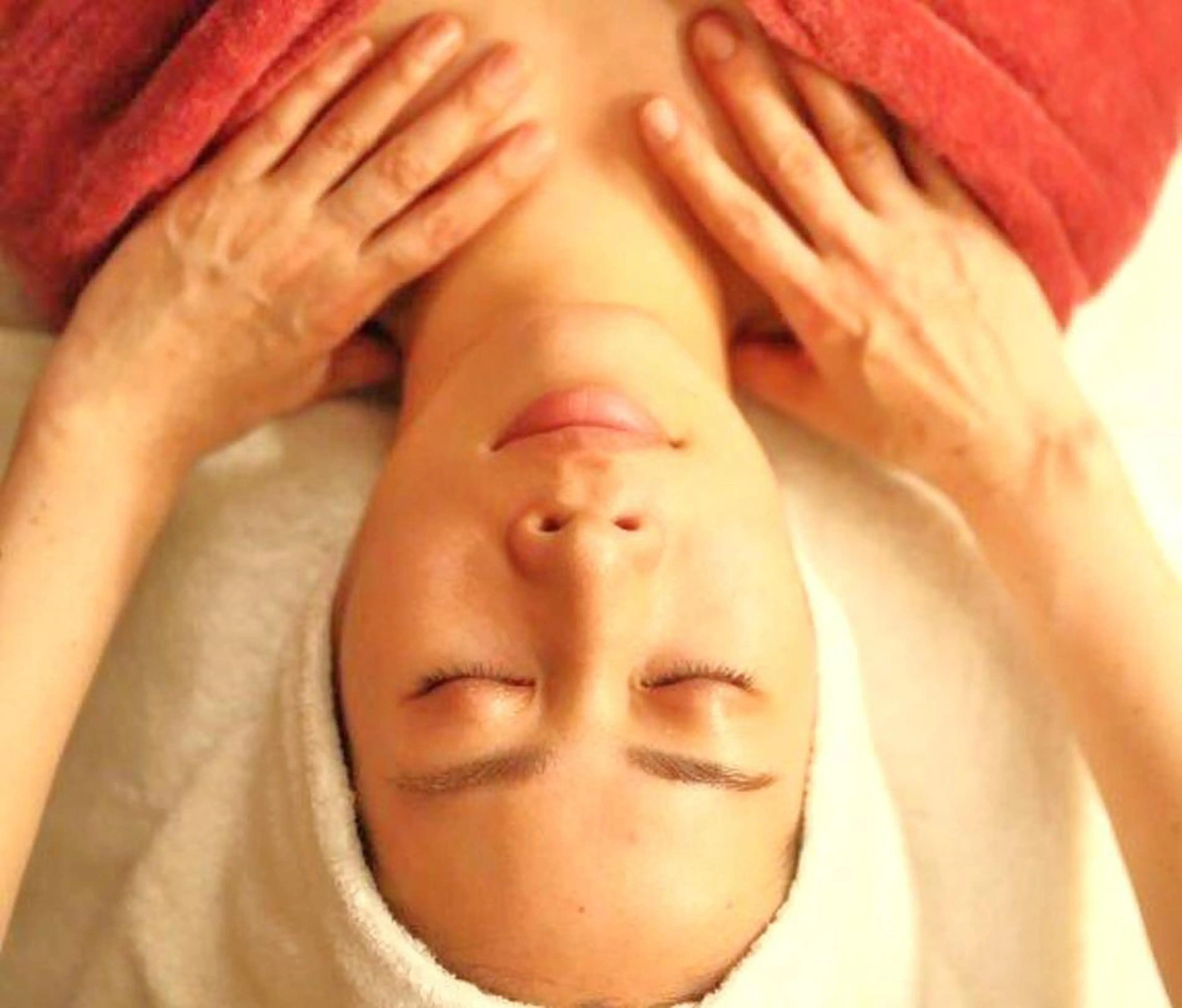 エステ 酒井綾子 .トアボーテの眉毛・アイブロウイメージ