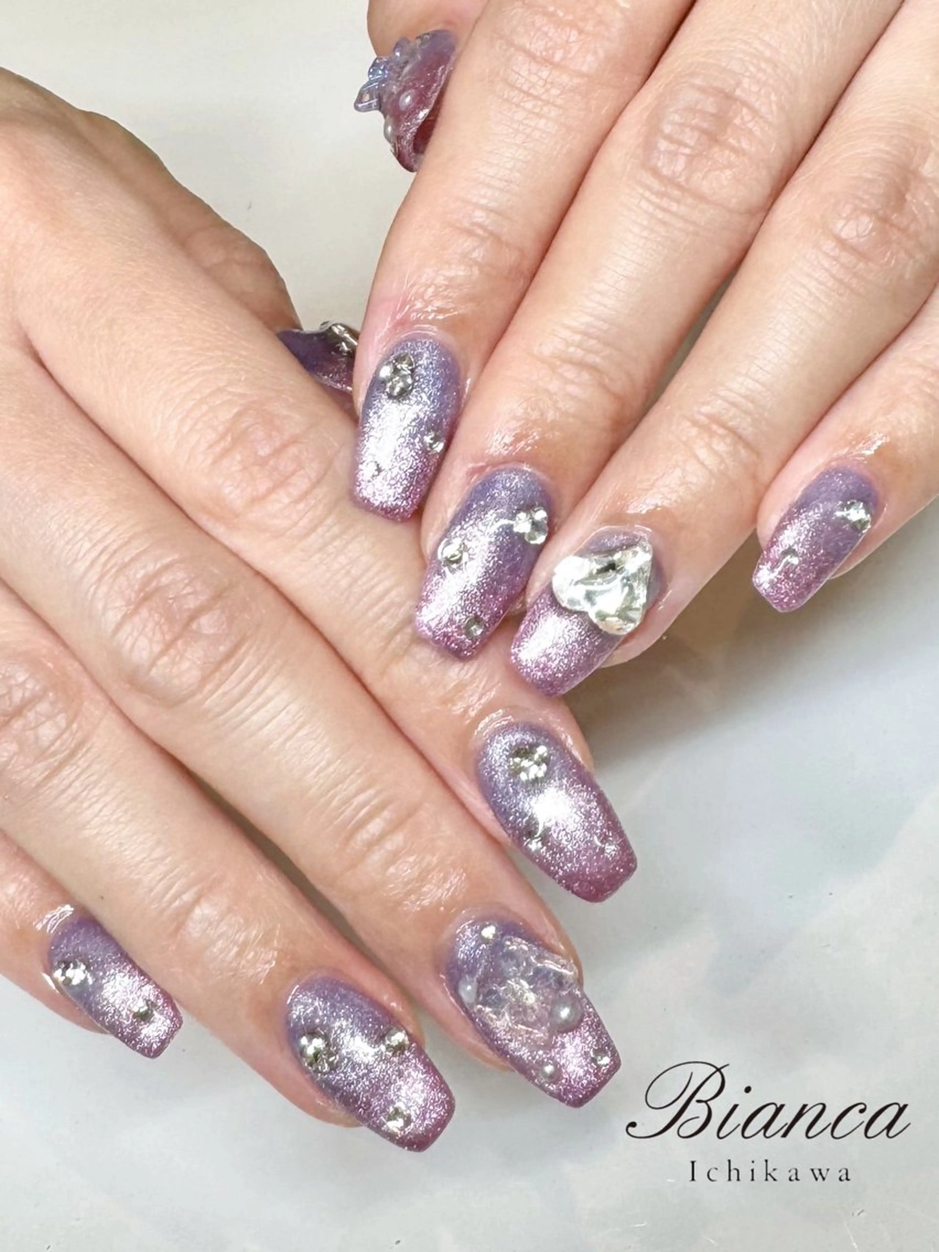 ネイル Bianca 石井🎀のネイルデザイン