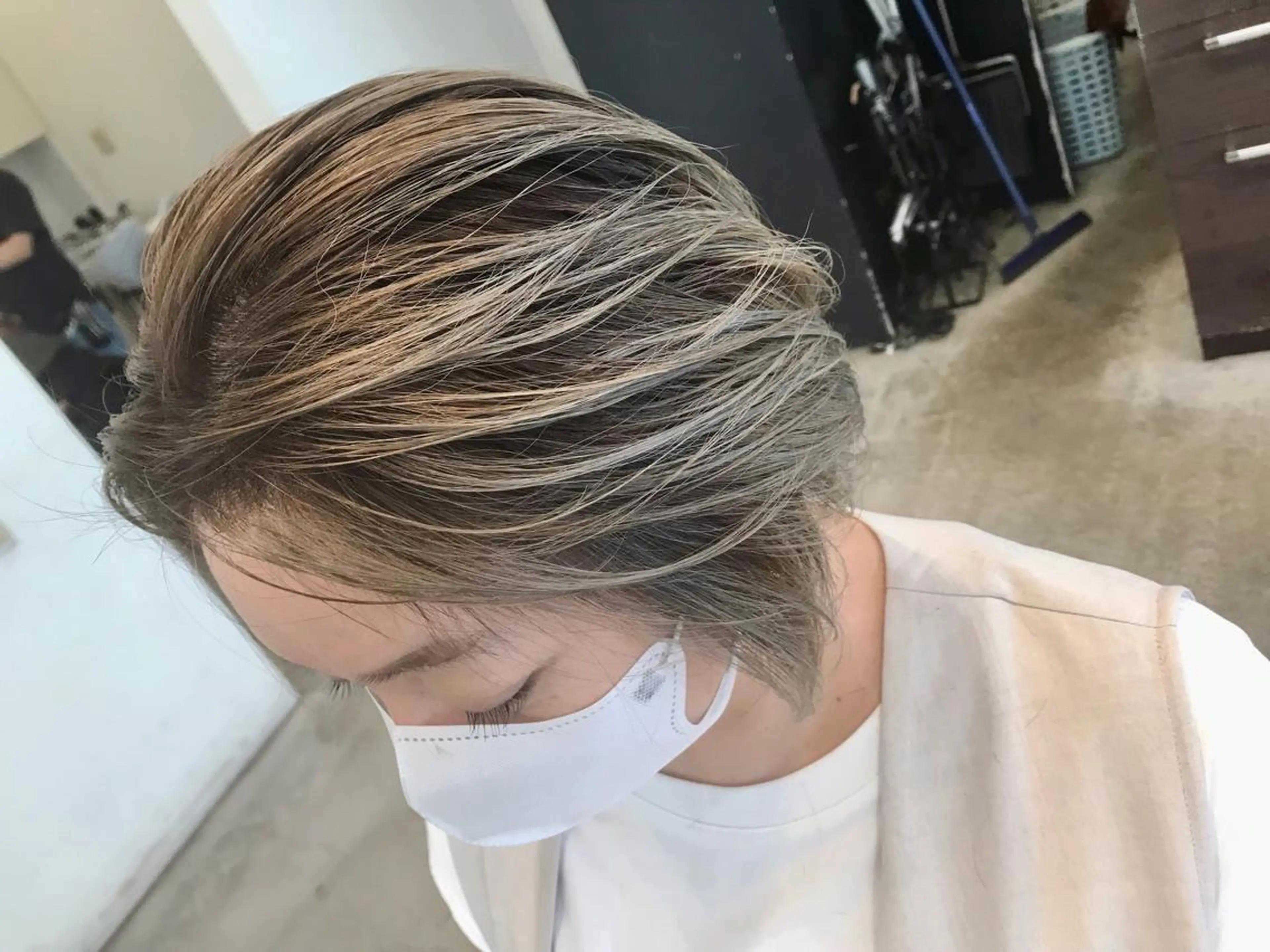 ショート ハイライト hair make addict (ヘアーメイク アディクト)所属・addict⭐️ 江川　颯也💎のヘアスタイル