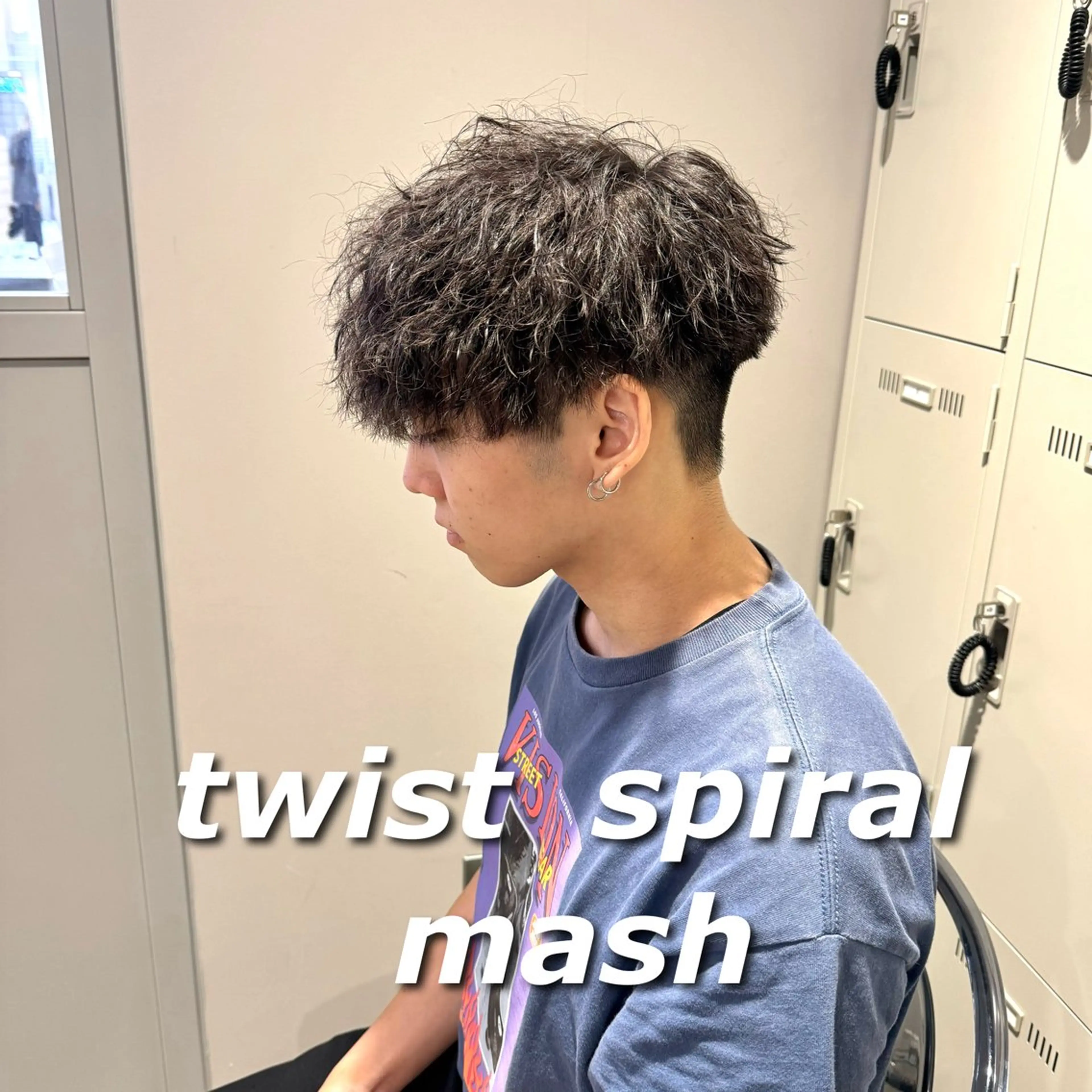 ミディアム パーマ ヘアアレンジ メンズ ミディアムパーマ メンズパーマ カット パーマ トリートメント ヘッドスパ ヘアセット 顔まわりカット の達人のヘアスタイル