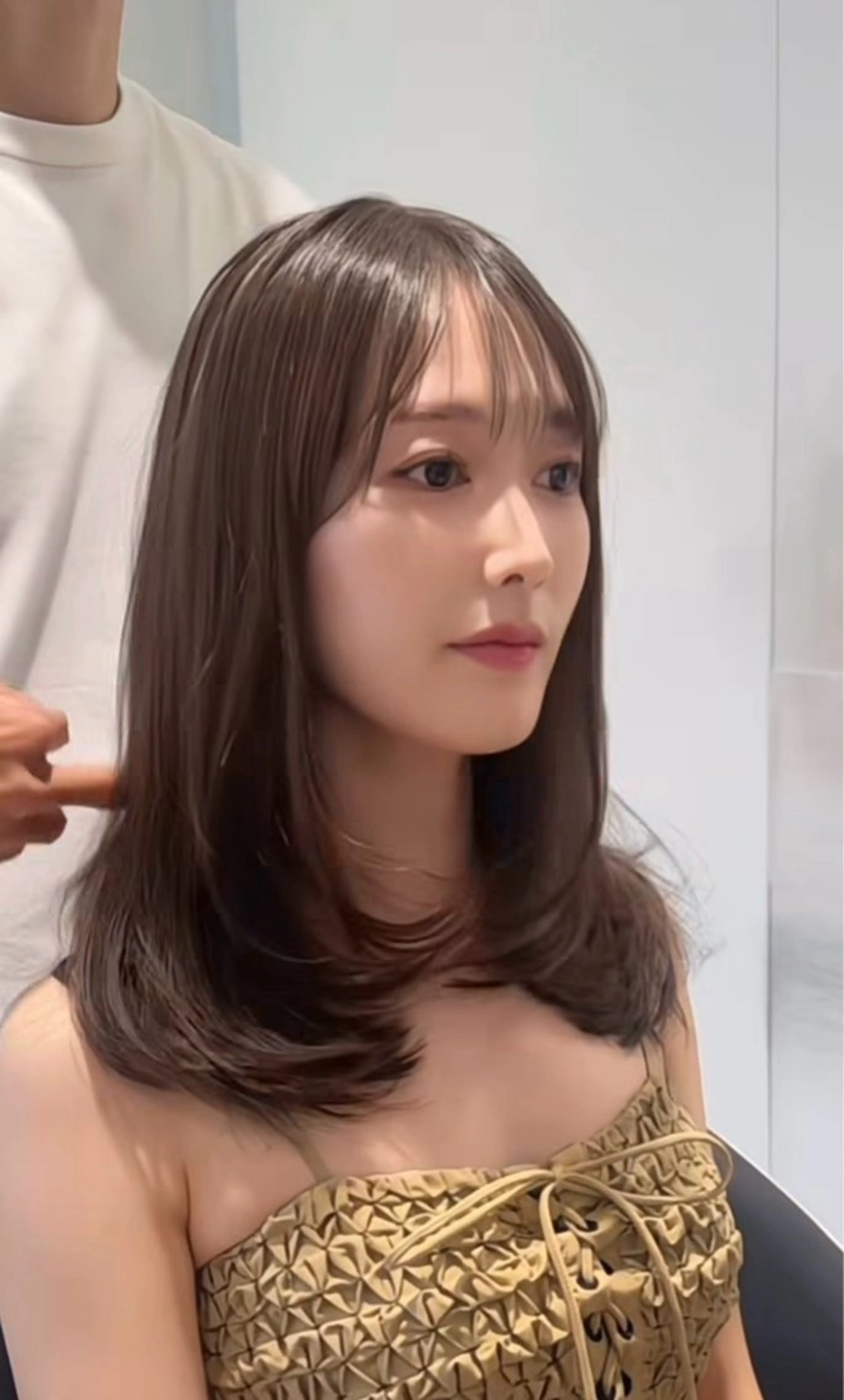 🌈ミディアムレイヤーカット＋ワンカールストレート(縮毛矯正＋パーマ)モニターモデル募集🌈髪質改善トリートメント付❣️の写真