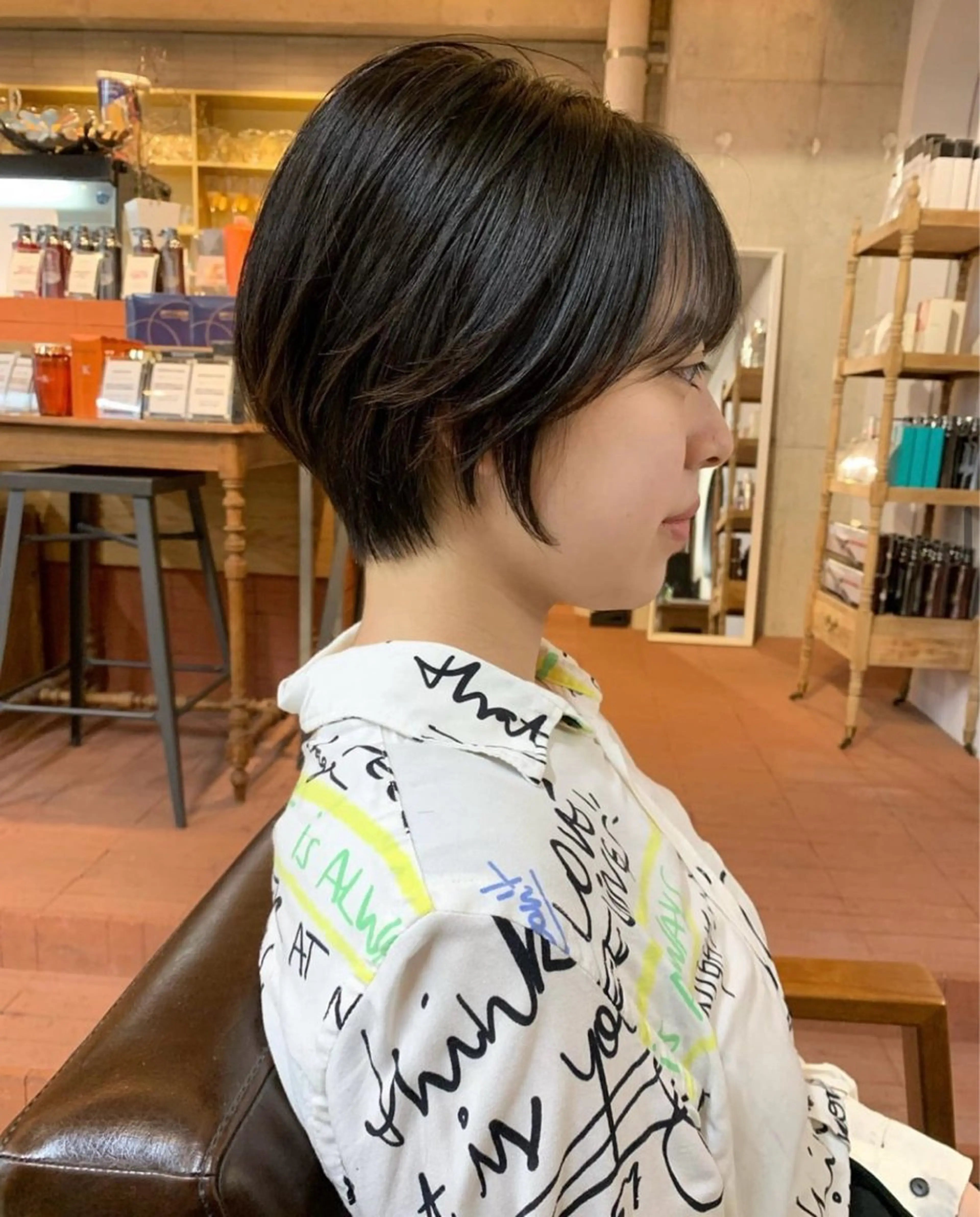 ショート レイヤーカット/ 縮毛矯正/ミサキ💐のヘアスタイル