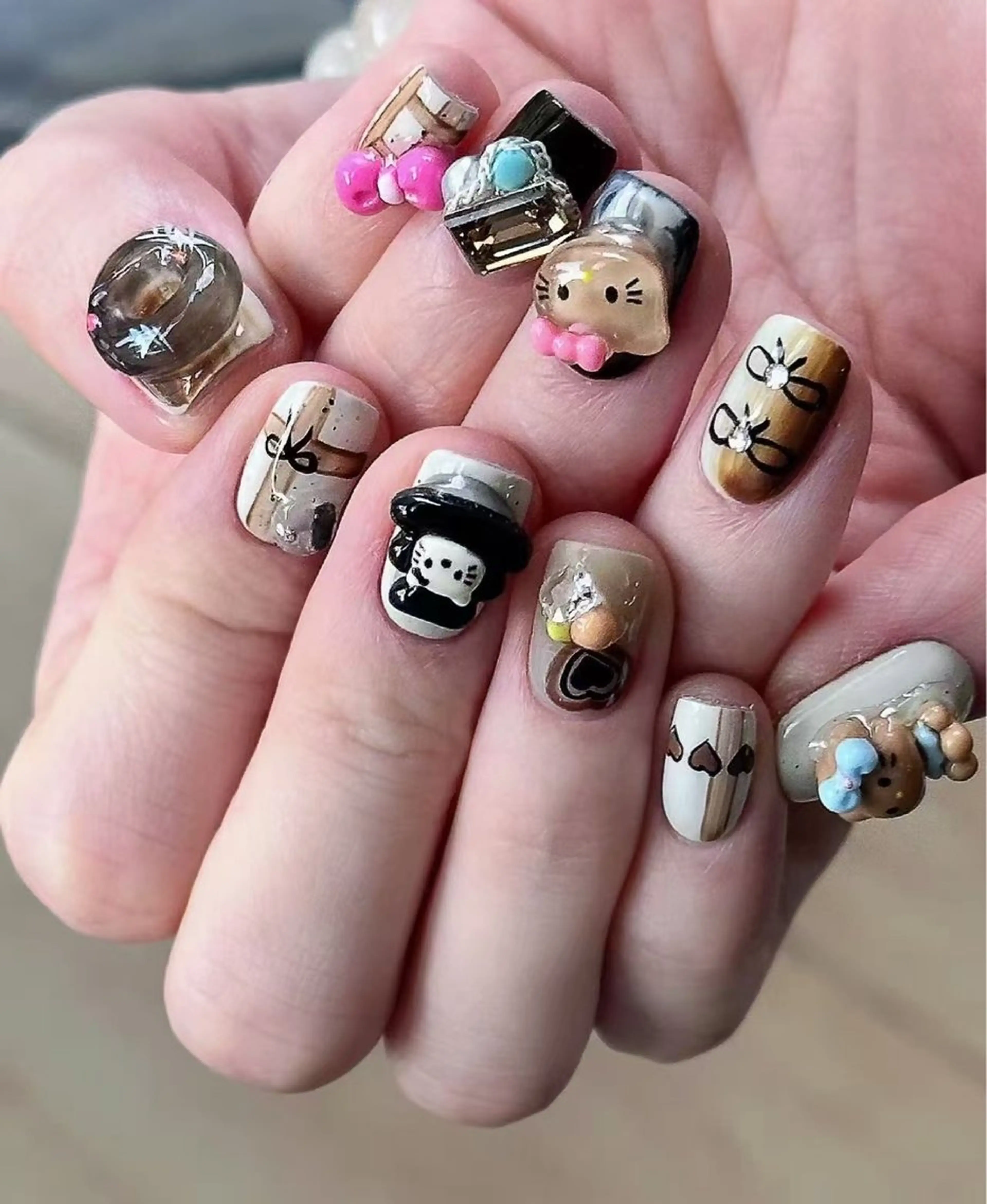 ネイル オーロラネイル フラワーネイル フットネイル フレンチネイル ジェルネイル ハンドネイル BabyYouMi ねねのネイルデザイン