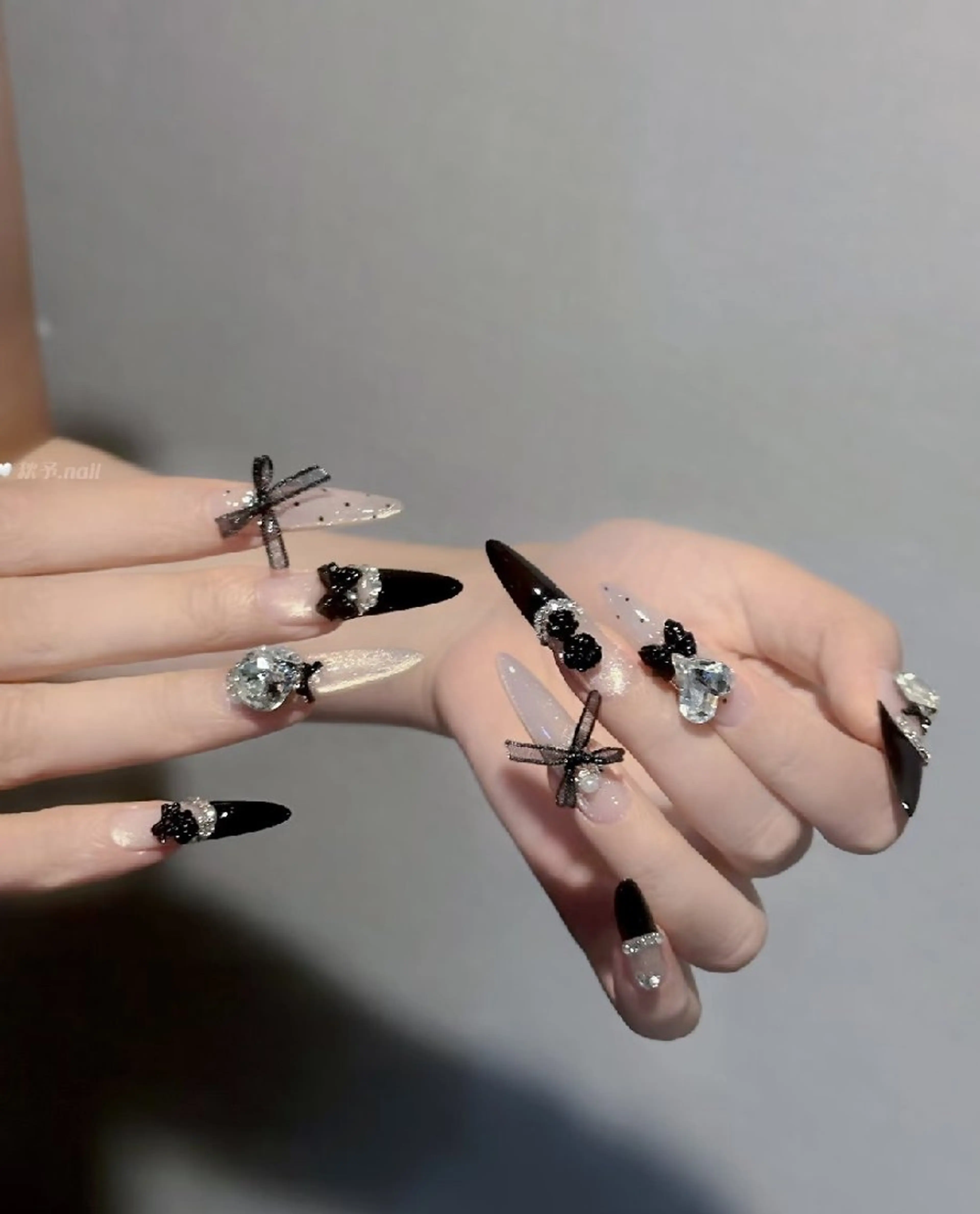 ネイル クリアネイル フラッシュネイル フットネイル フレンチネイル ジェルネイル ハンドネイル UM Nail Salonのネイルデザイン