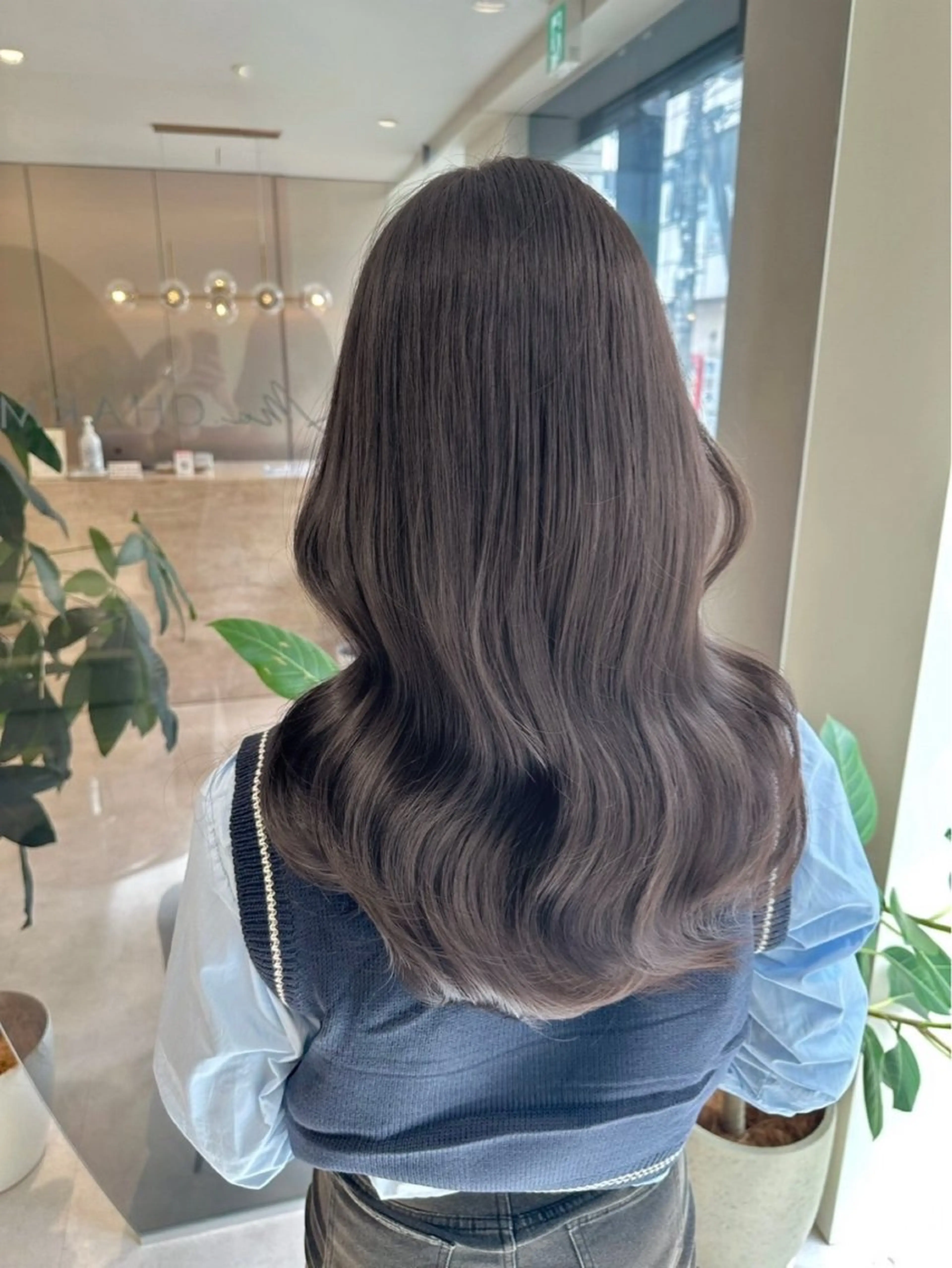 ロング カラー アッシュ アッシュブラウン ブラウンカラー イルミナカラー 韓国風ヘア カット ヘアカラー トリートメント Ms.CHARM所属・透明感カラー🌿 グレージュ🐺陽介のヘアスタイル